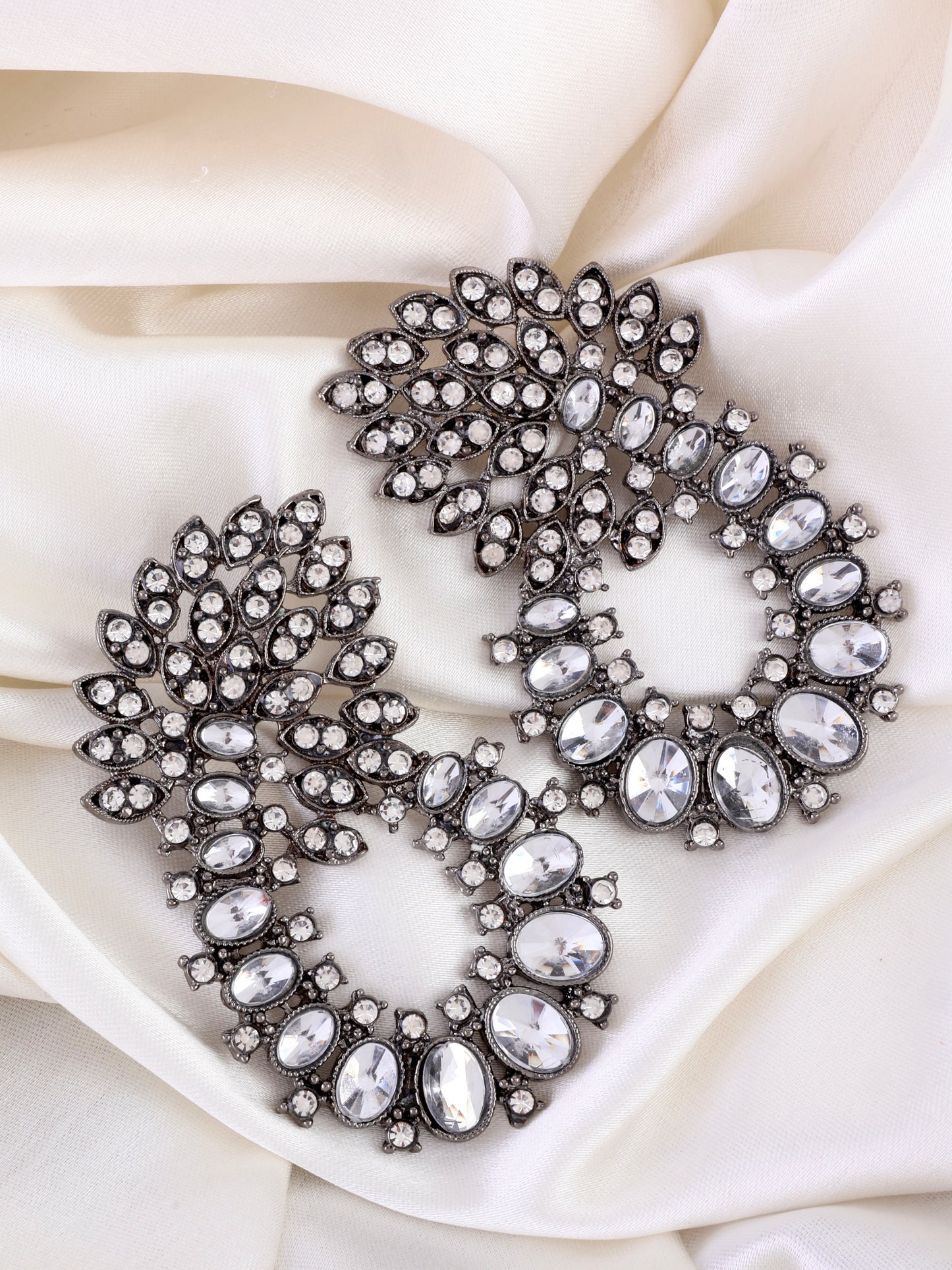 Black Reeva Earrings