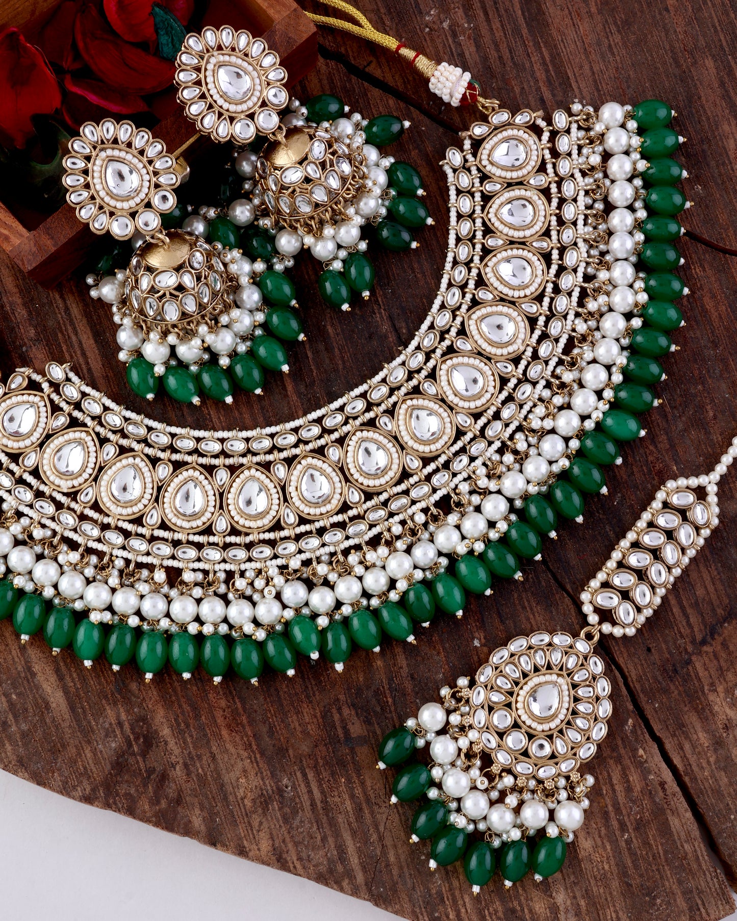 Green Zaiba Necklace
