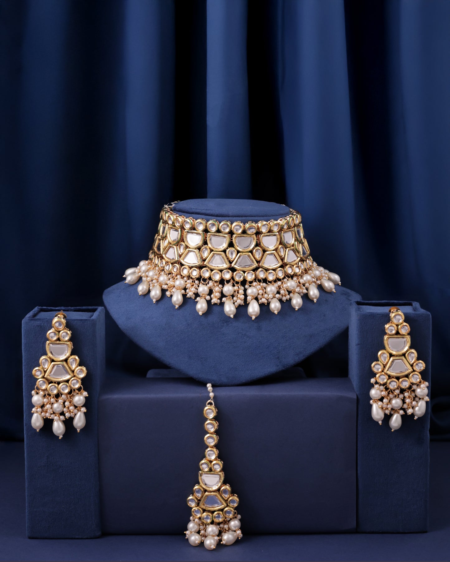 Pearl Guranshi Dabi Kundan Choker Necklace with Earring and Mangteeka
