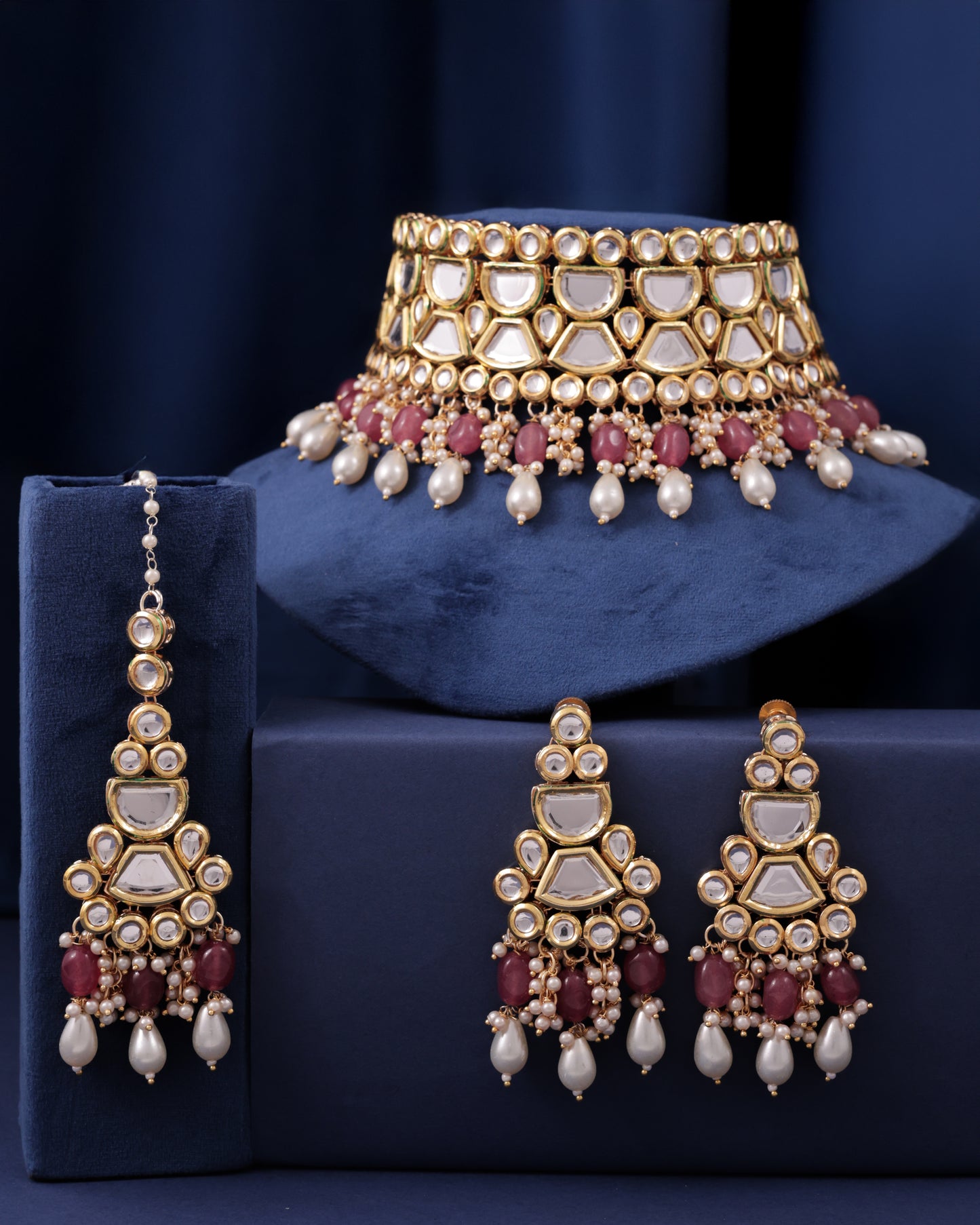 Onion Blush Guranshi Dabi Kundan Choker Necklace with Earring and Mangteeka