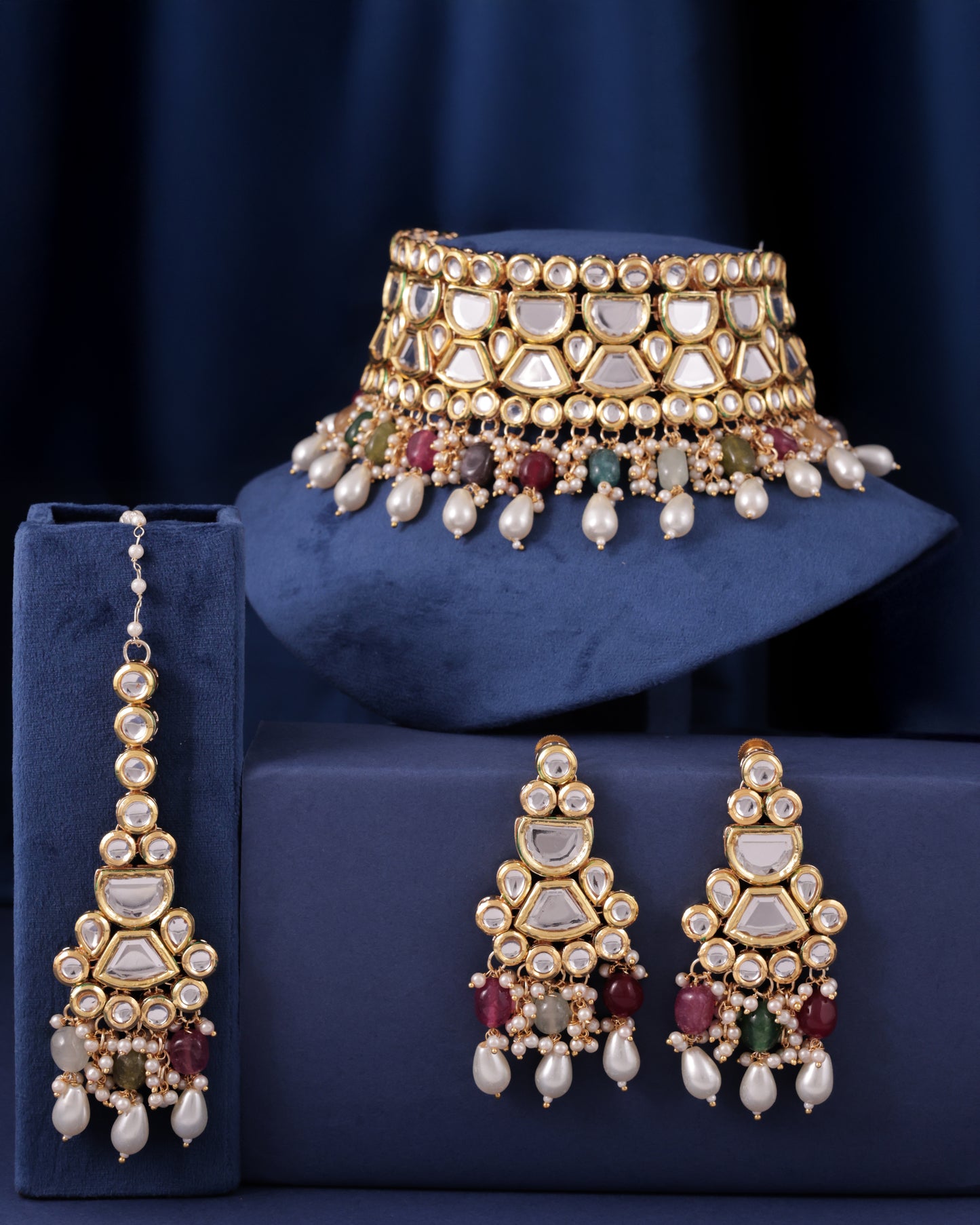 Multi Guranshi Dabi Kundan Choker Necklace with Earring and Mangteeka