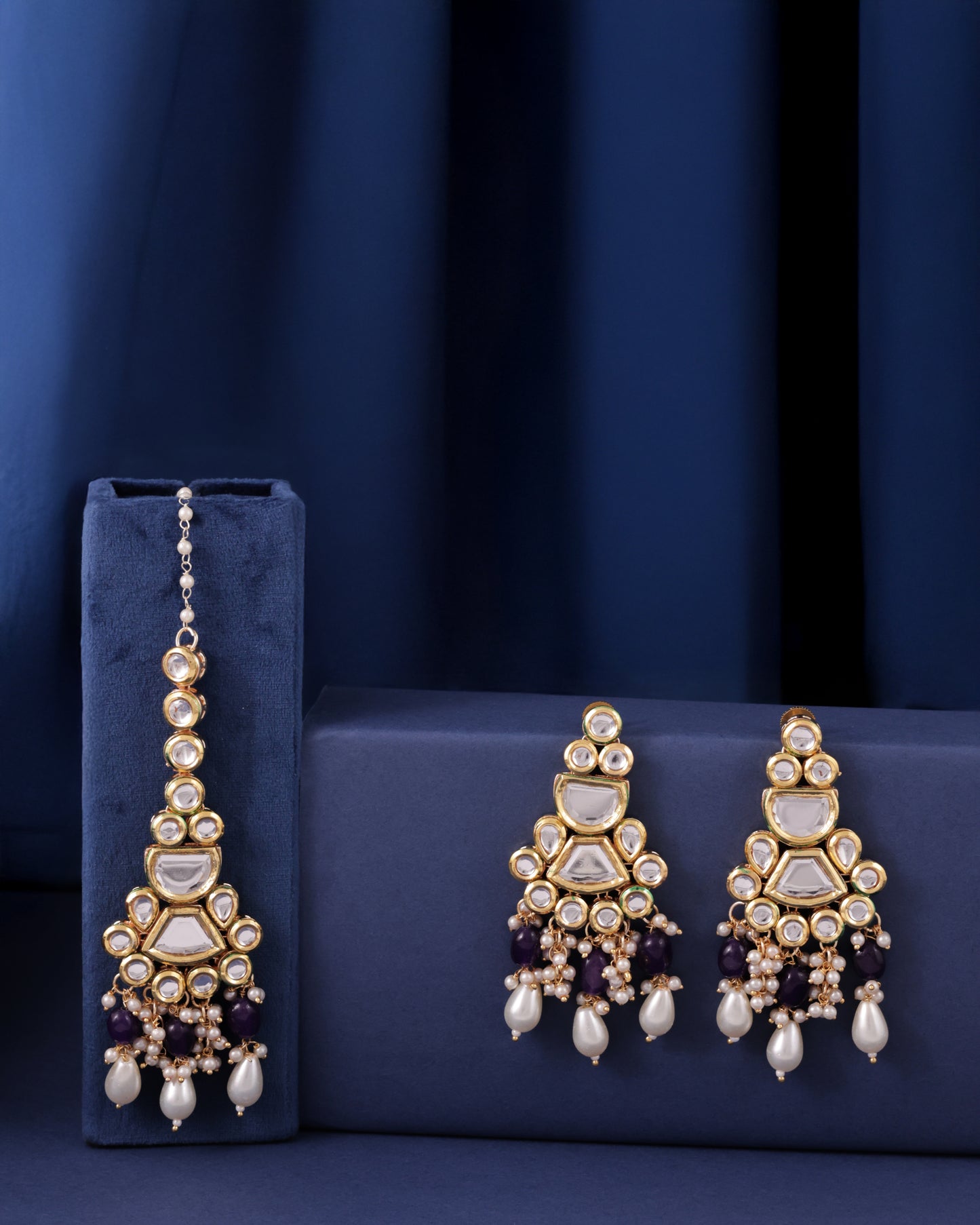 Blue Guranshi Dabi Kundan Choker Necklace with Earring and Mangteeka