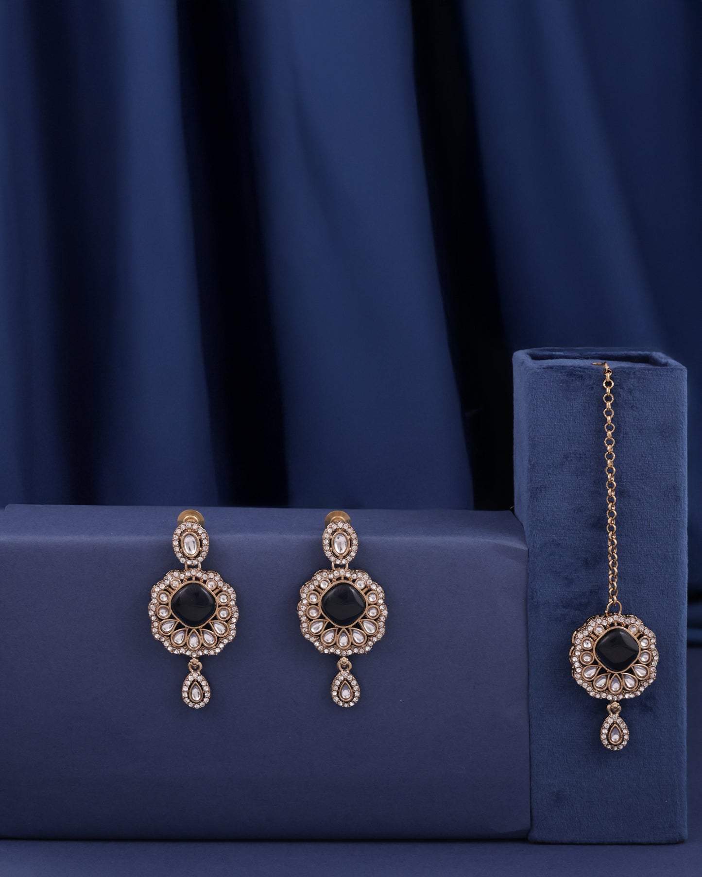 Blue Meher Premium Necklace with Earring and Mangteeka