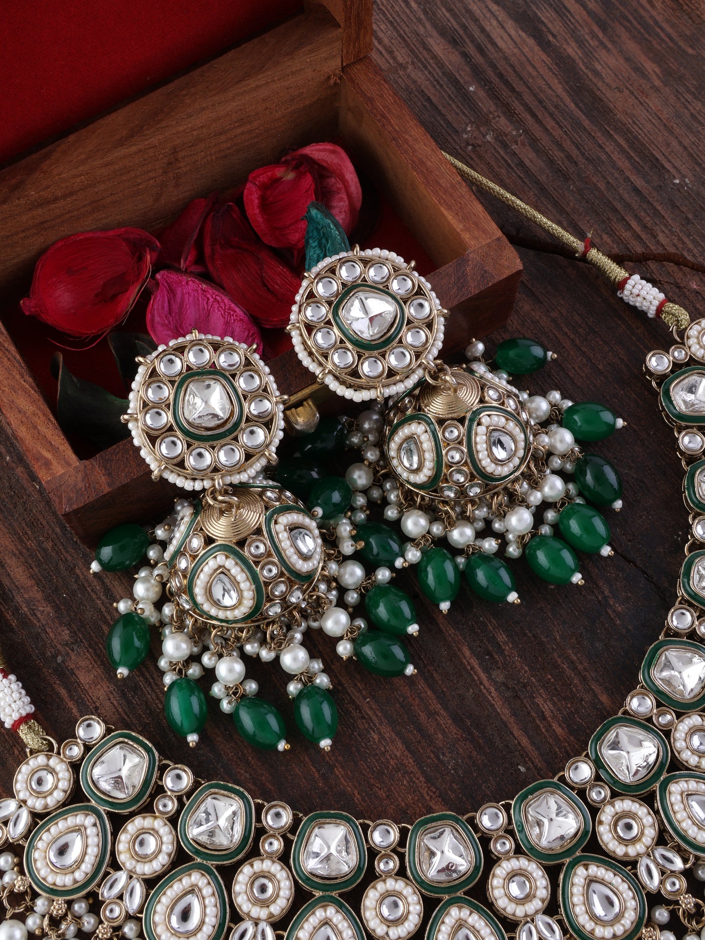 Green Lavitha Necklace Earring with Teeka