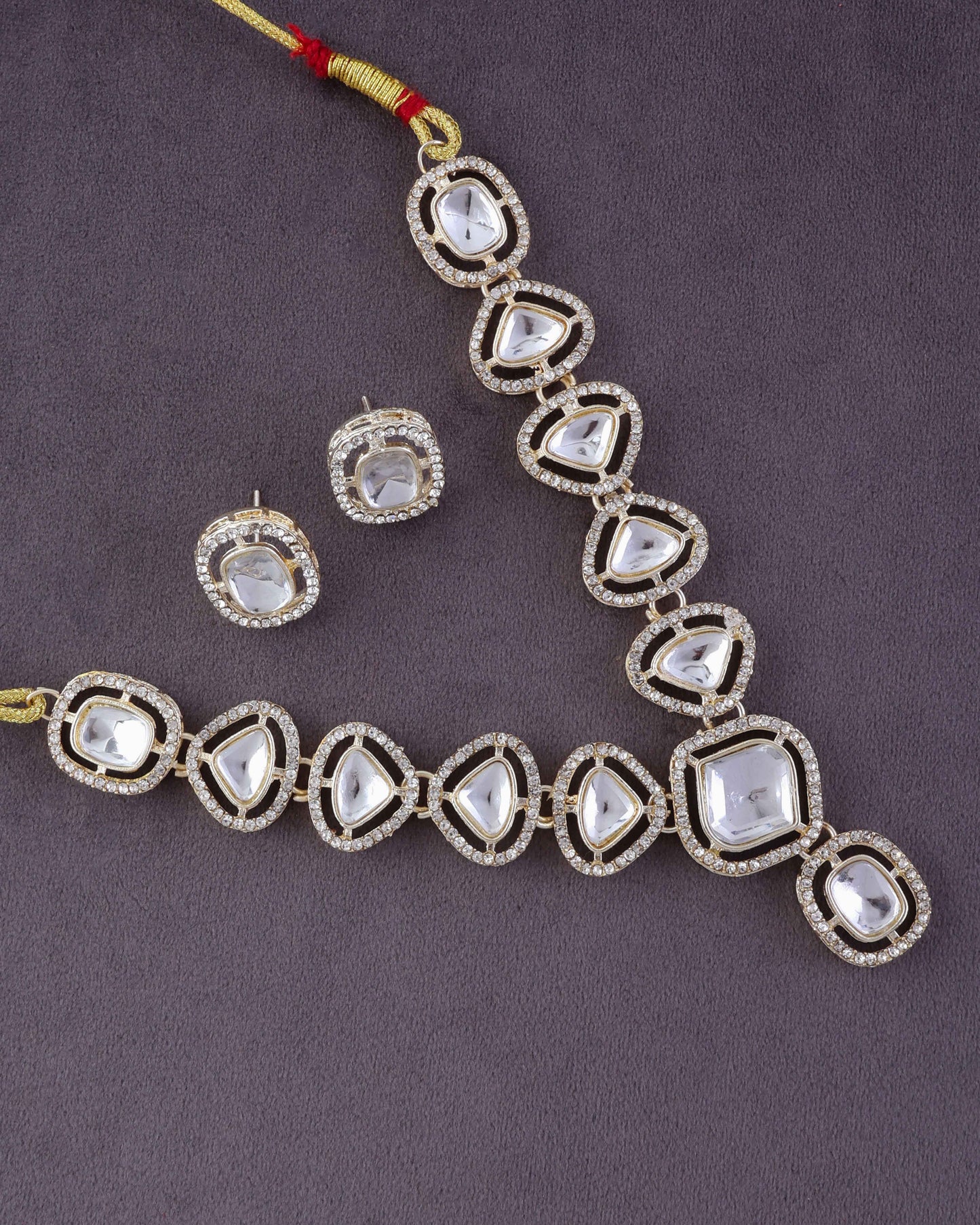 Eshvik Necklace