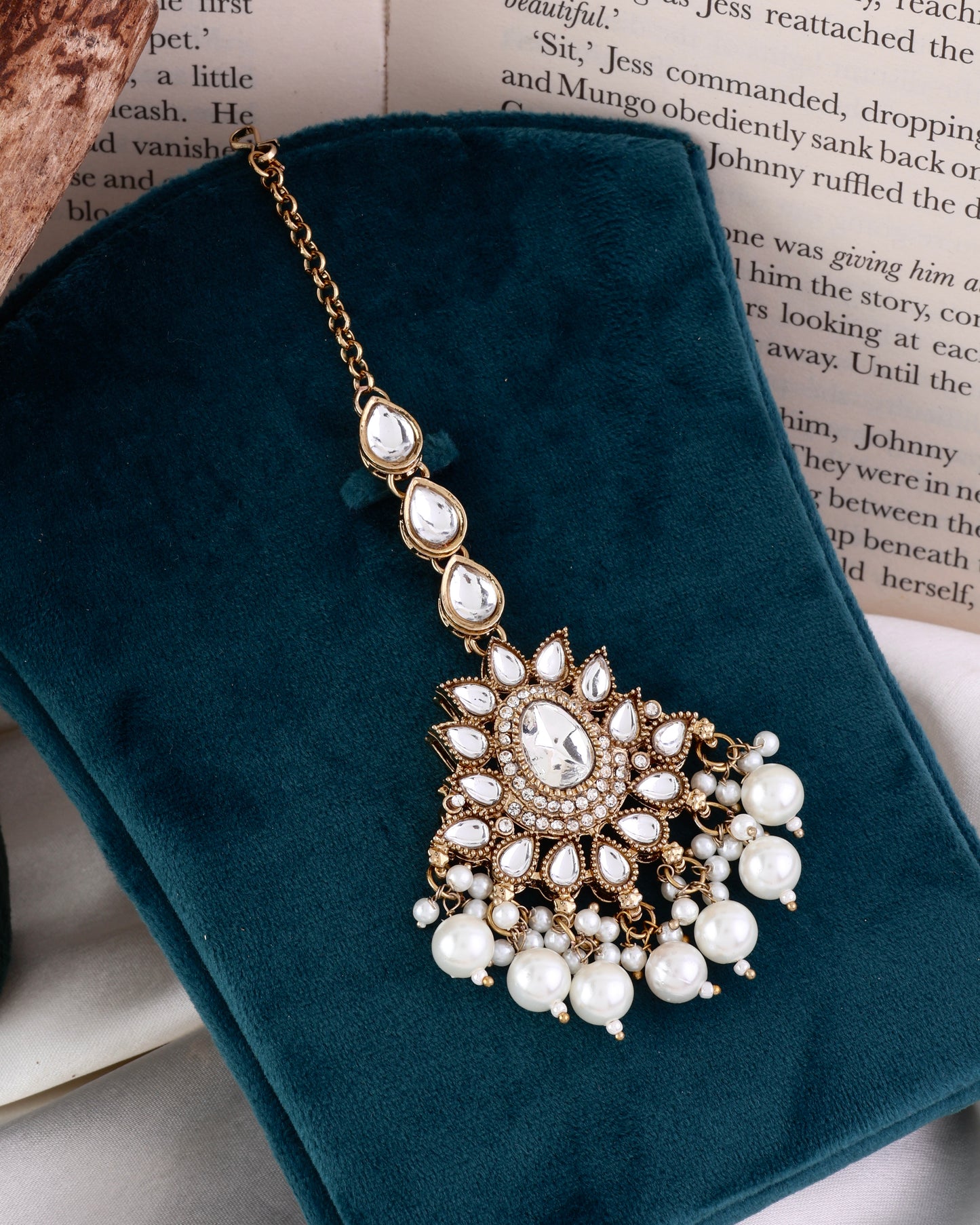 Vritika Premium Zircone Kundan Pearl Mangteeka