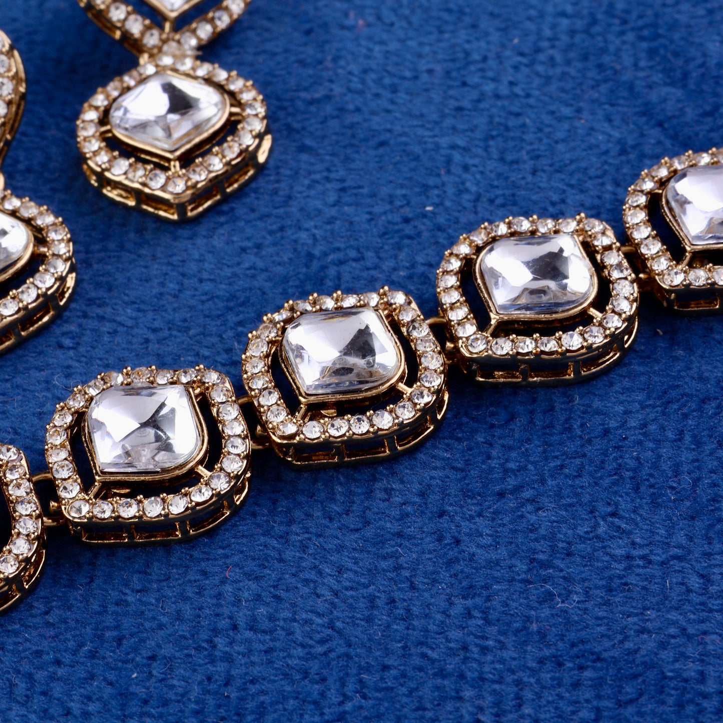 Vihana Polki Dupe Necklace with Earring and Teeka