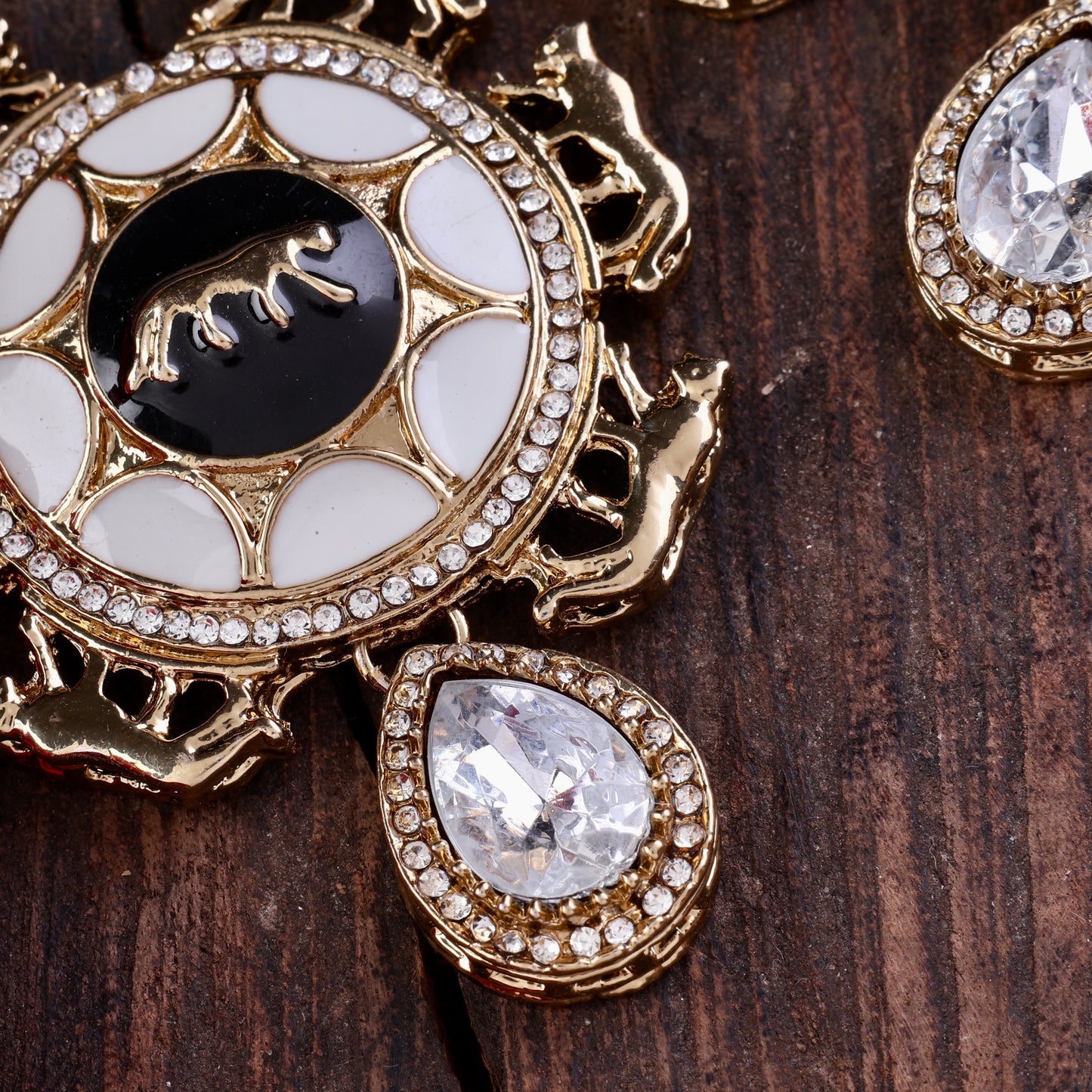 Sabya Necklace Set with Earring