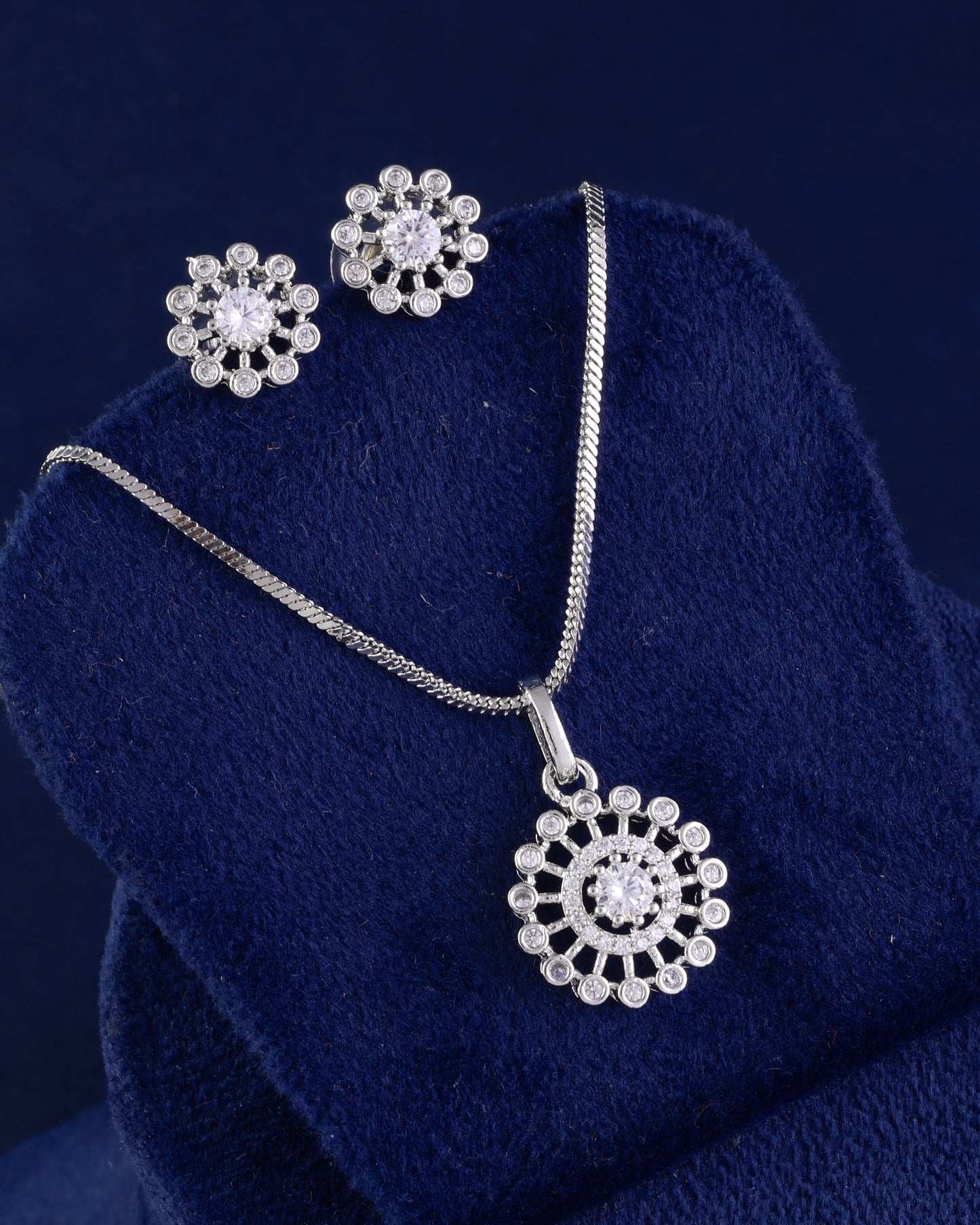 Aurora AD Pendant Set