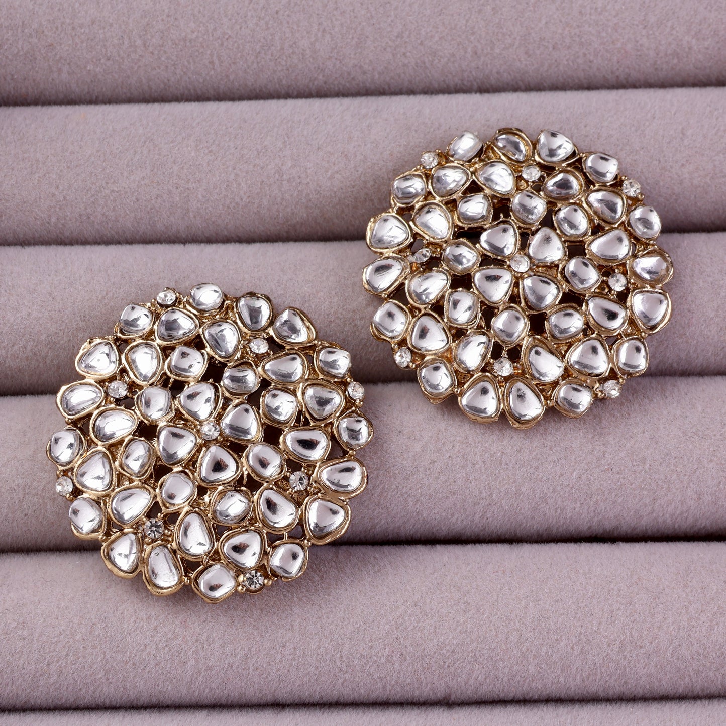 Gold Premium Uncut Stud