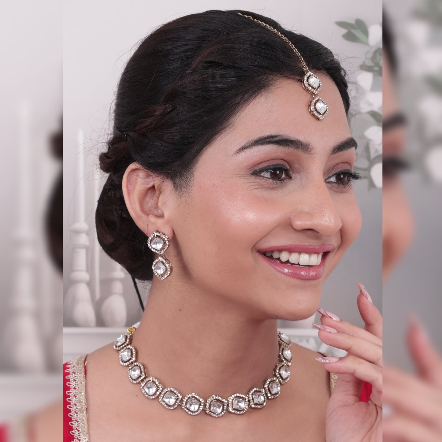 Vihana Polki Dupe Necklace with Earring and Teeka