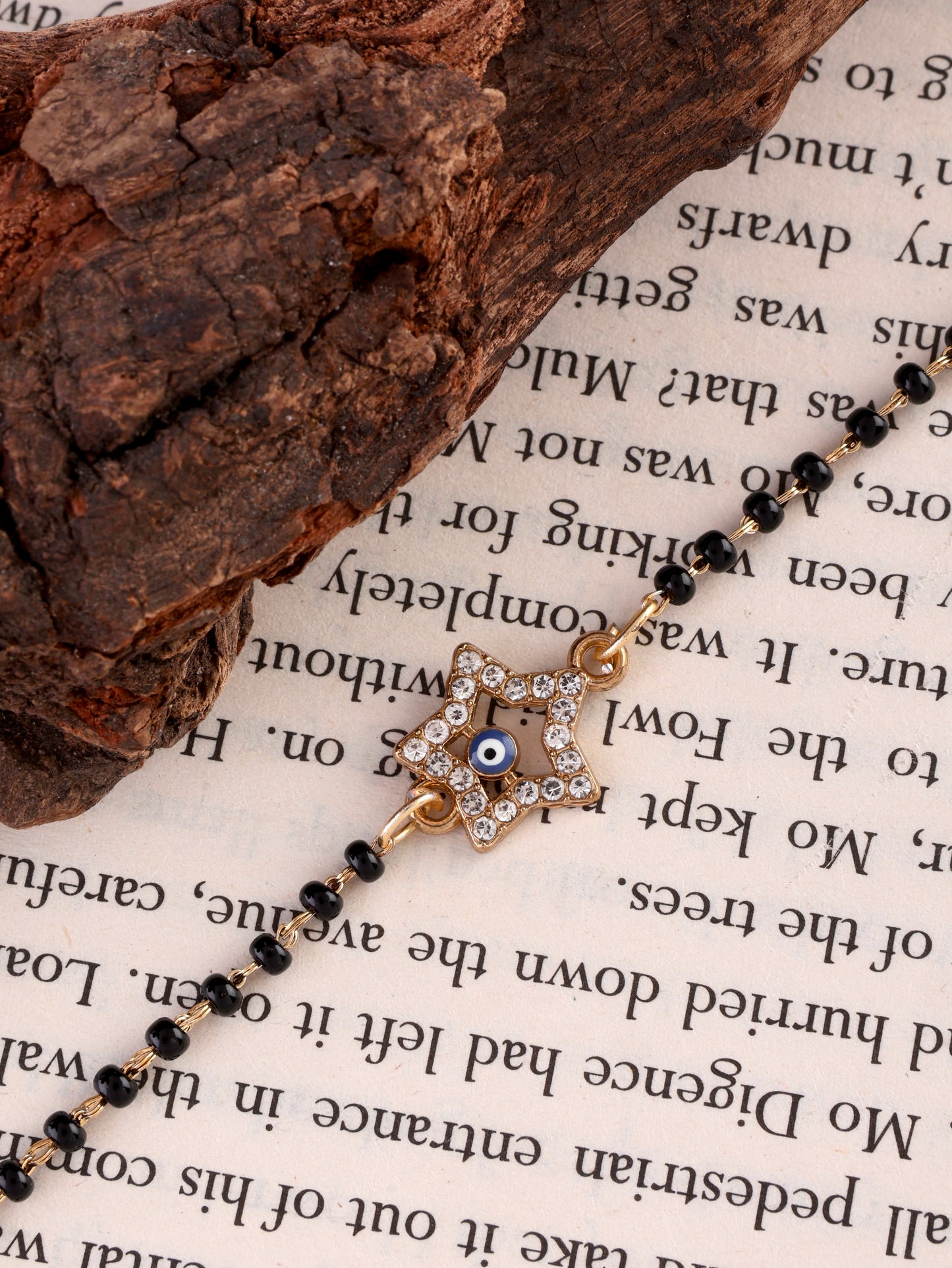 Vritika Hand Mangalsutra