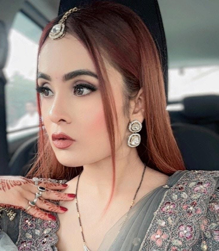 Taanu Polki Dupe Necklace with Earring and Teeka