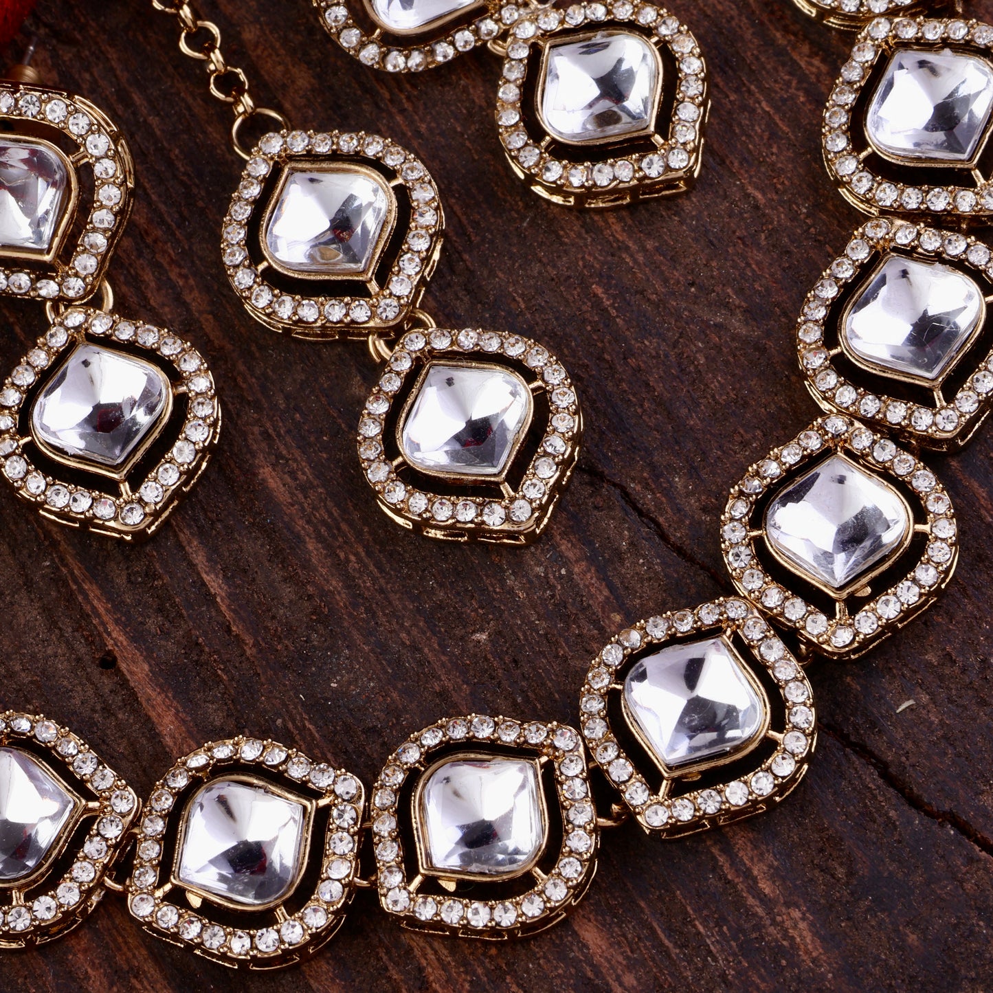 Vihana Polki Dupe Necklace with Earring and Teeka