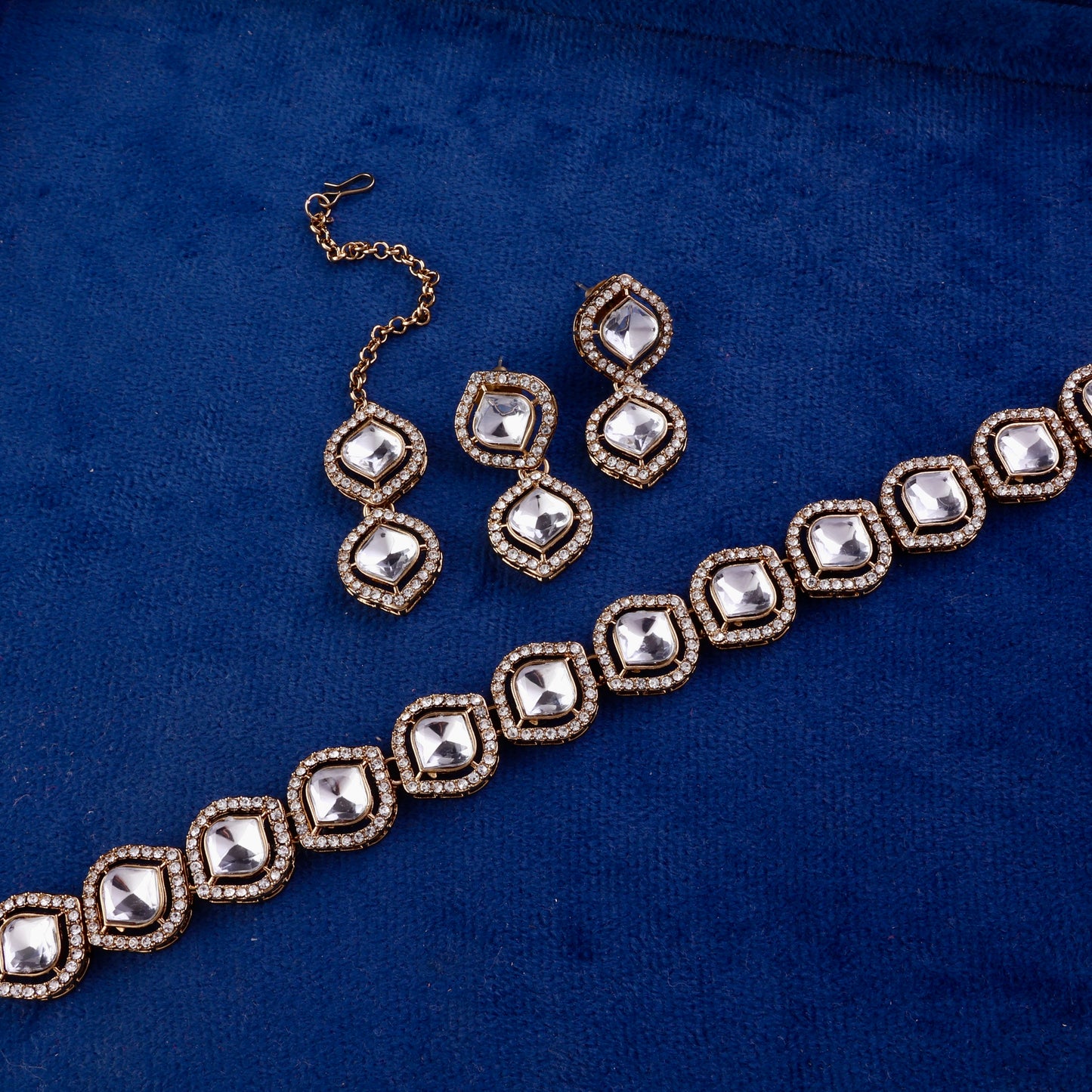 Vihana Polki Dupe Necklace with Earring and Teeka