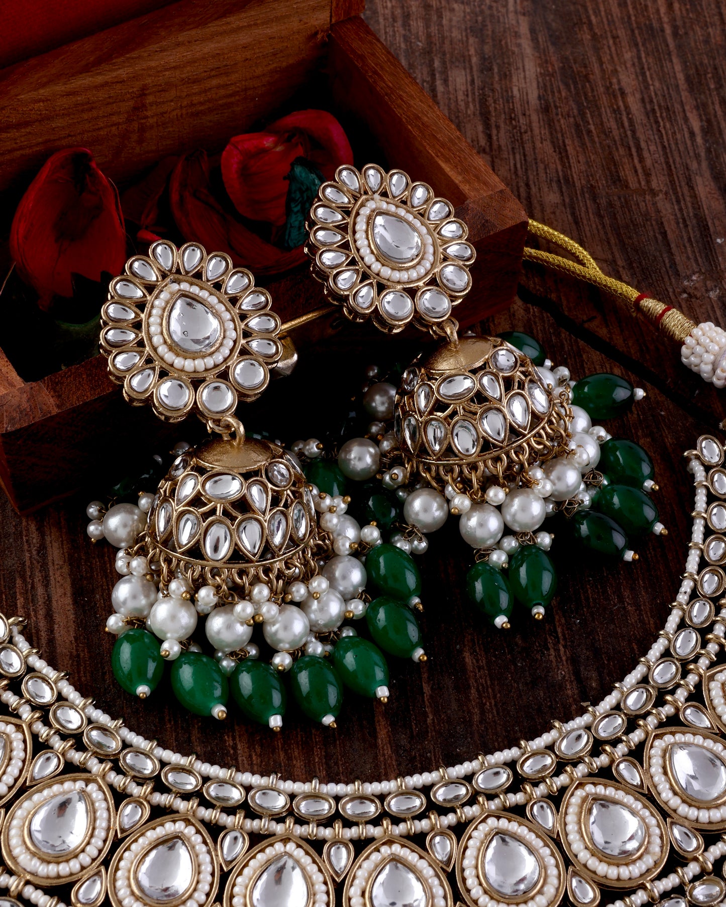 Green Zaiba Necklace