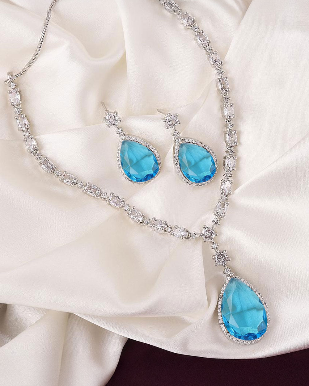 Turquoise Deepika Padukone Oscar Set