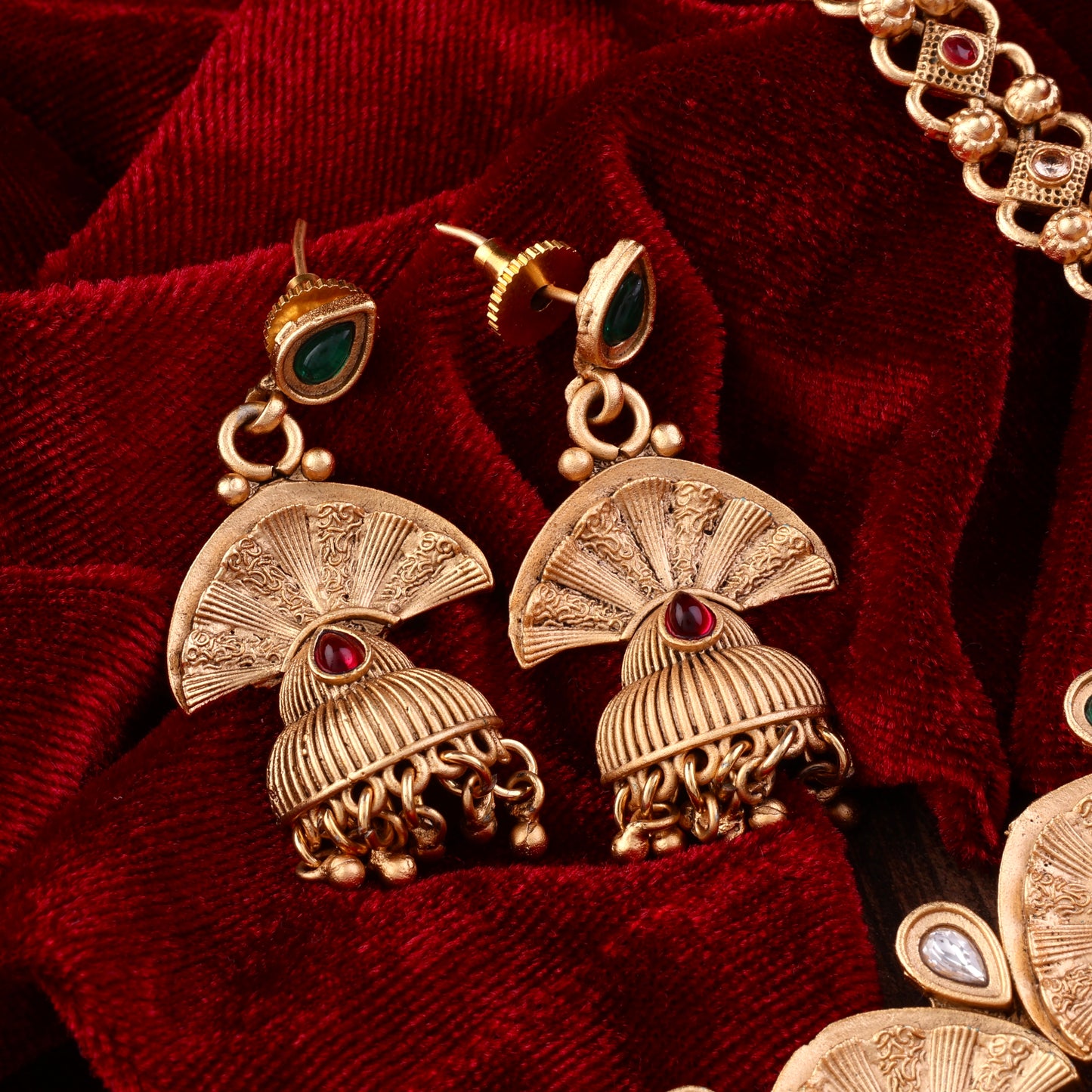 Mugdha Rajwada Necklace Set with Earring