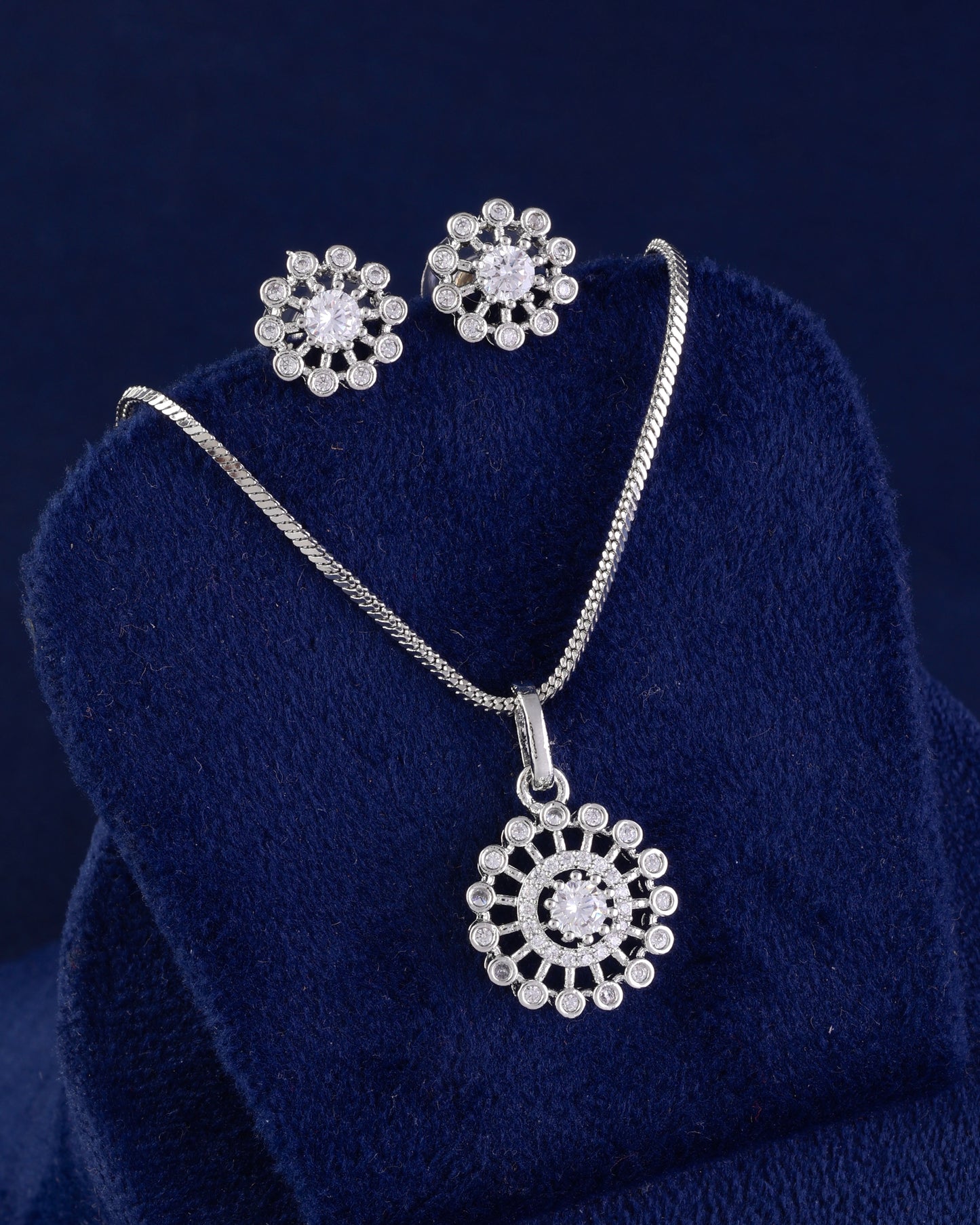 Aurora AD Pendant Set