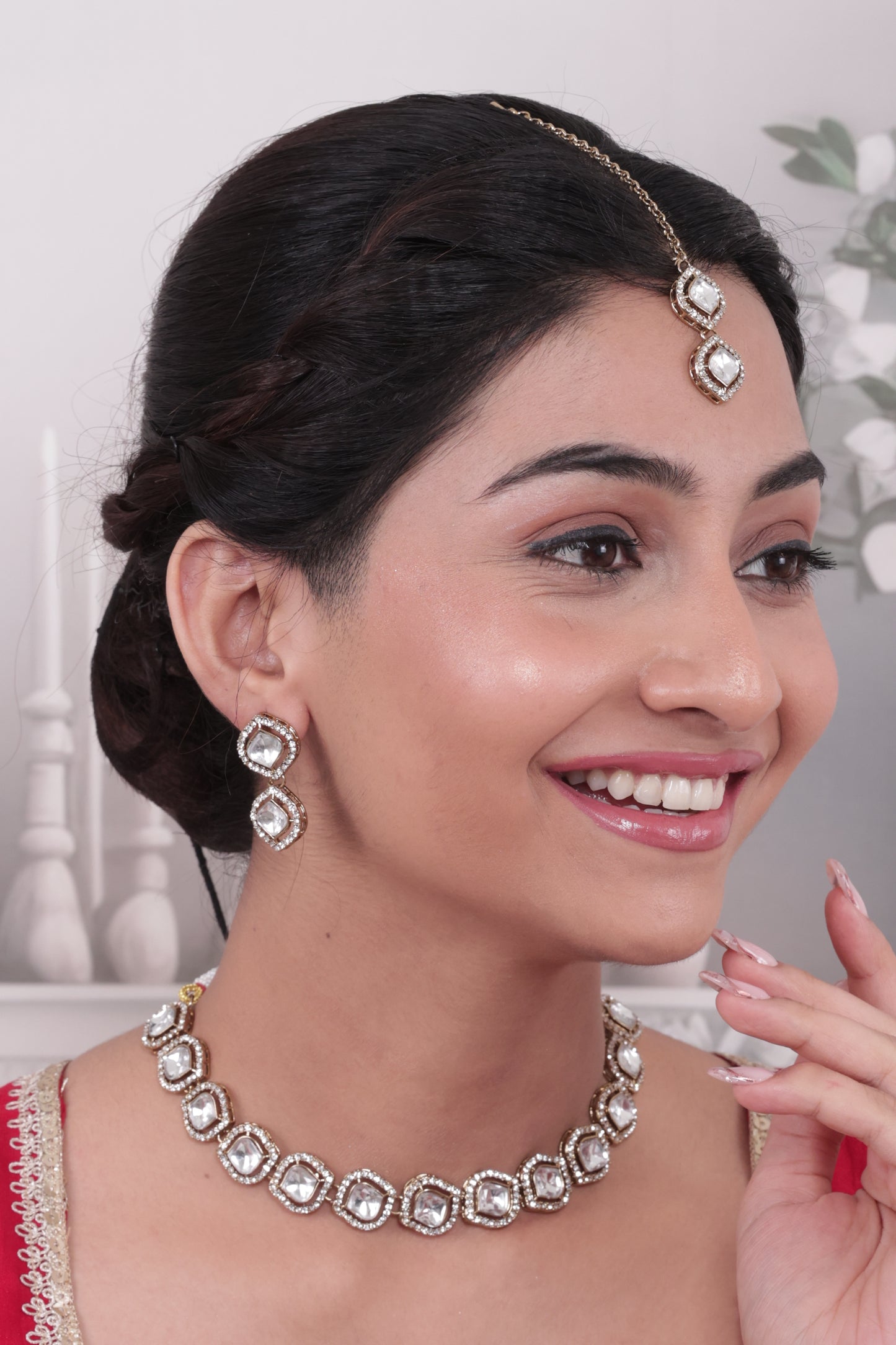 Vihana Polki Dupe Necklace with Earring and Teeka