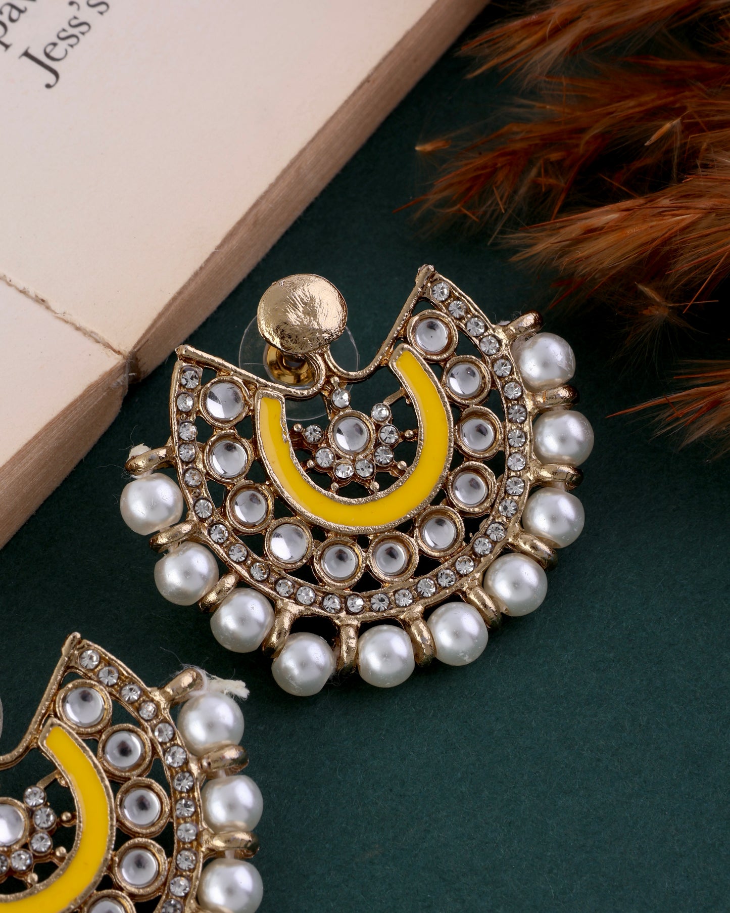 Yellow Nida Stud