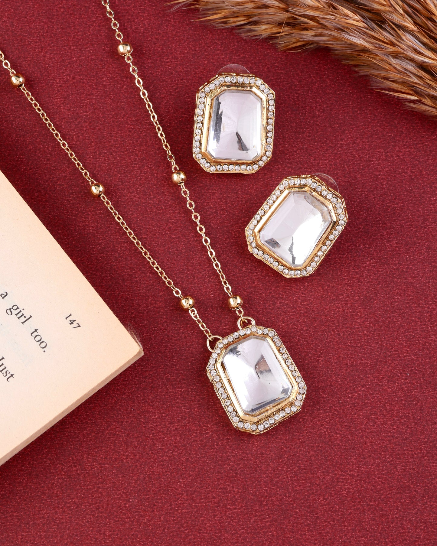 Meira Gold Pendent Necklace Set with Earring
