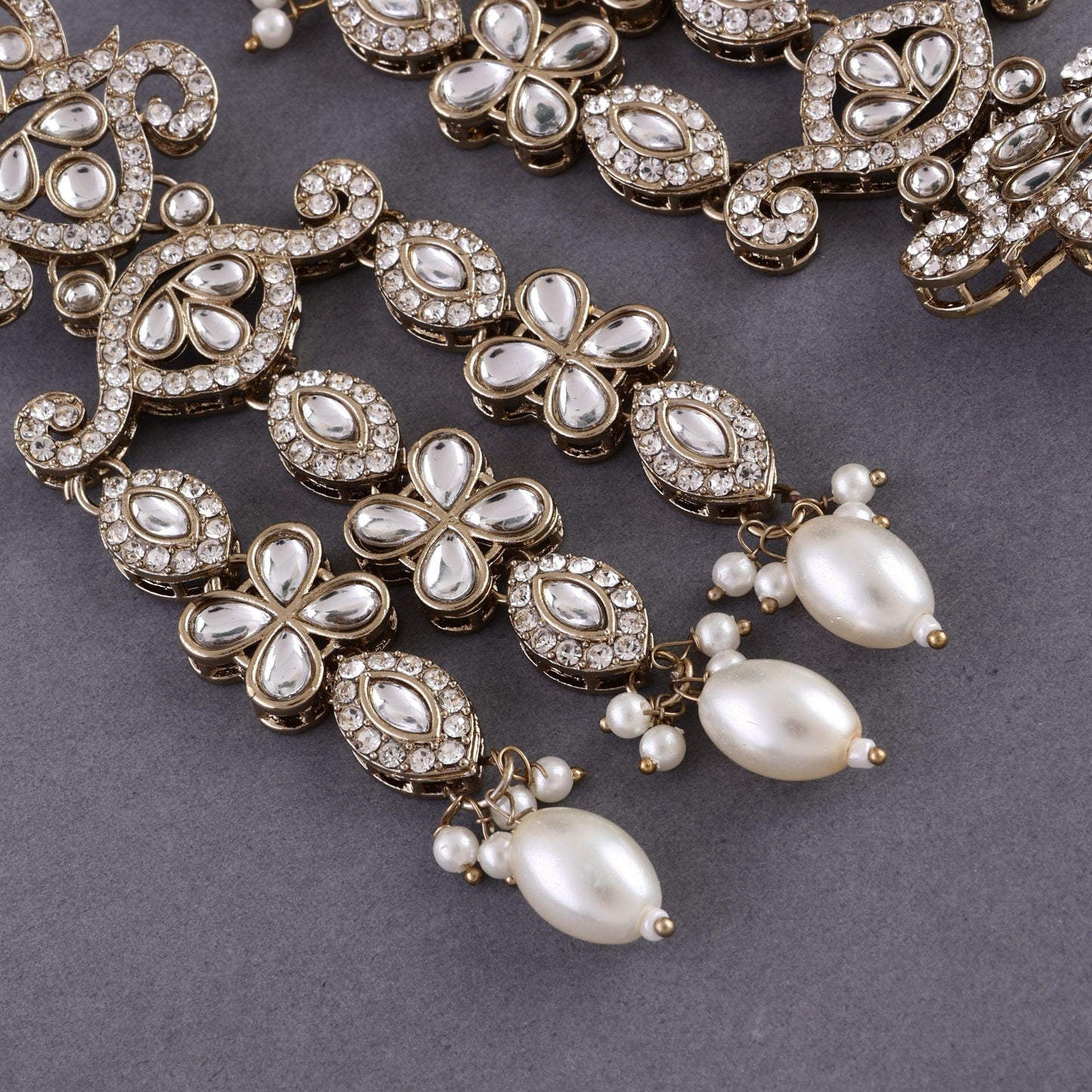 Ishita Pearl Zircone Earring