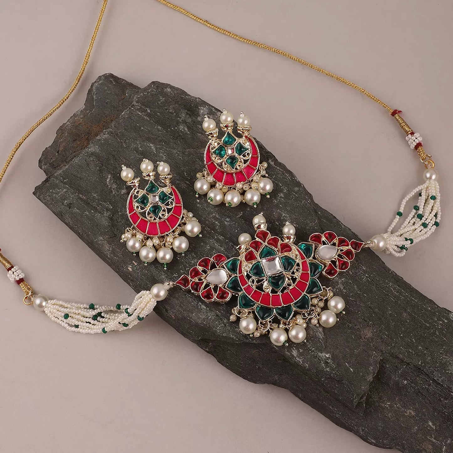 Ayanshi Choker Set