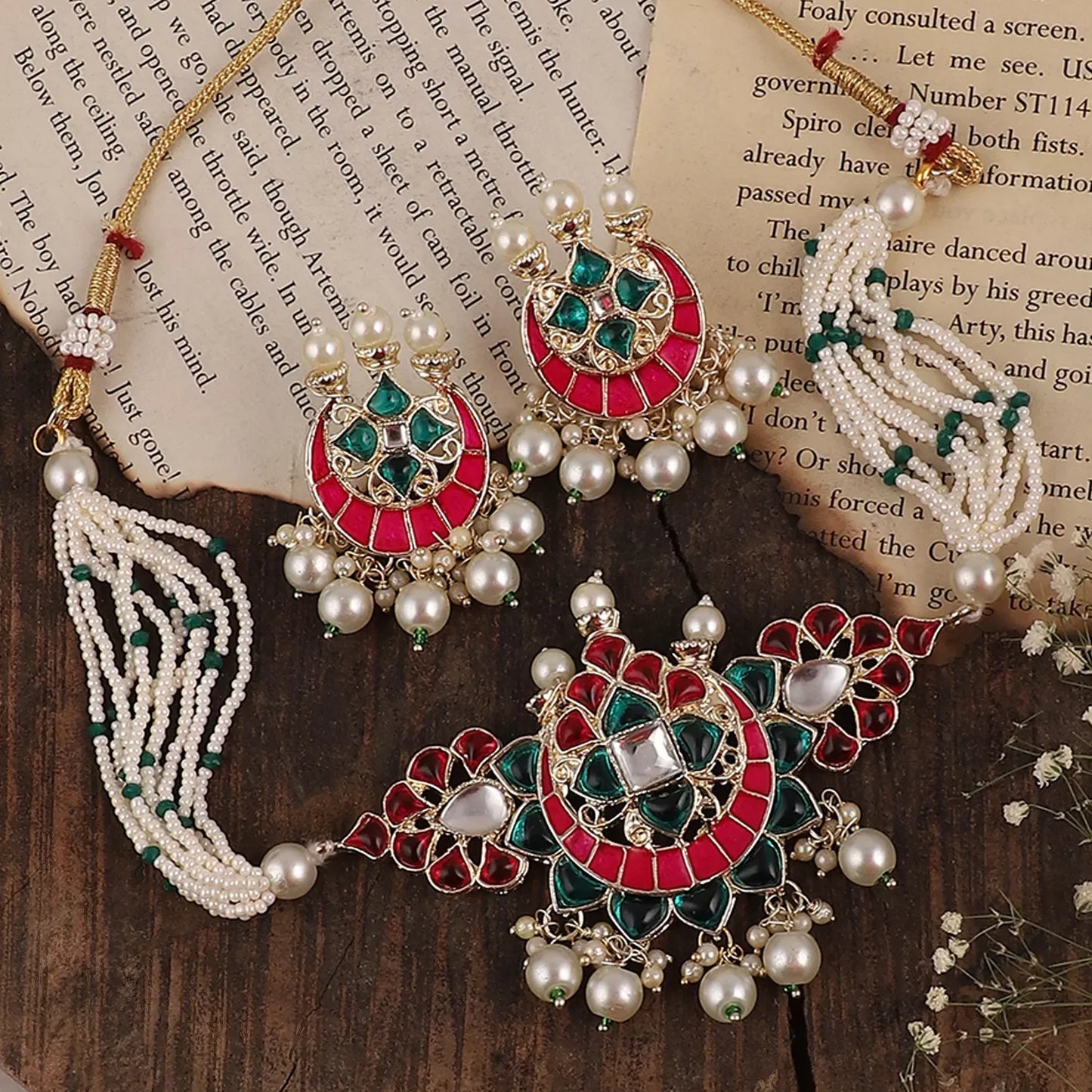 Ayanshi Choker Set