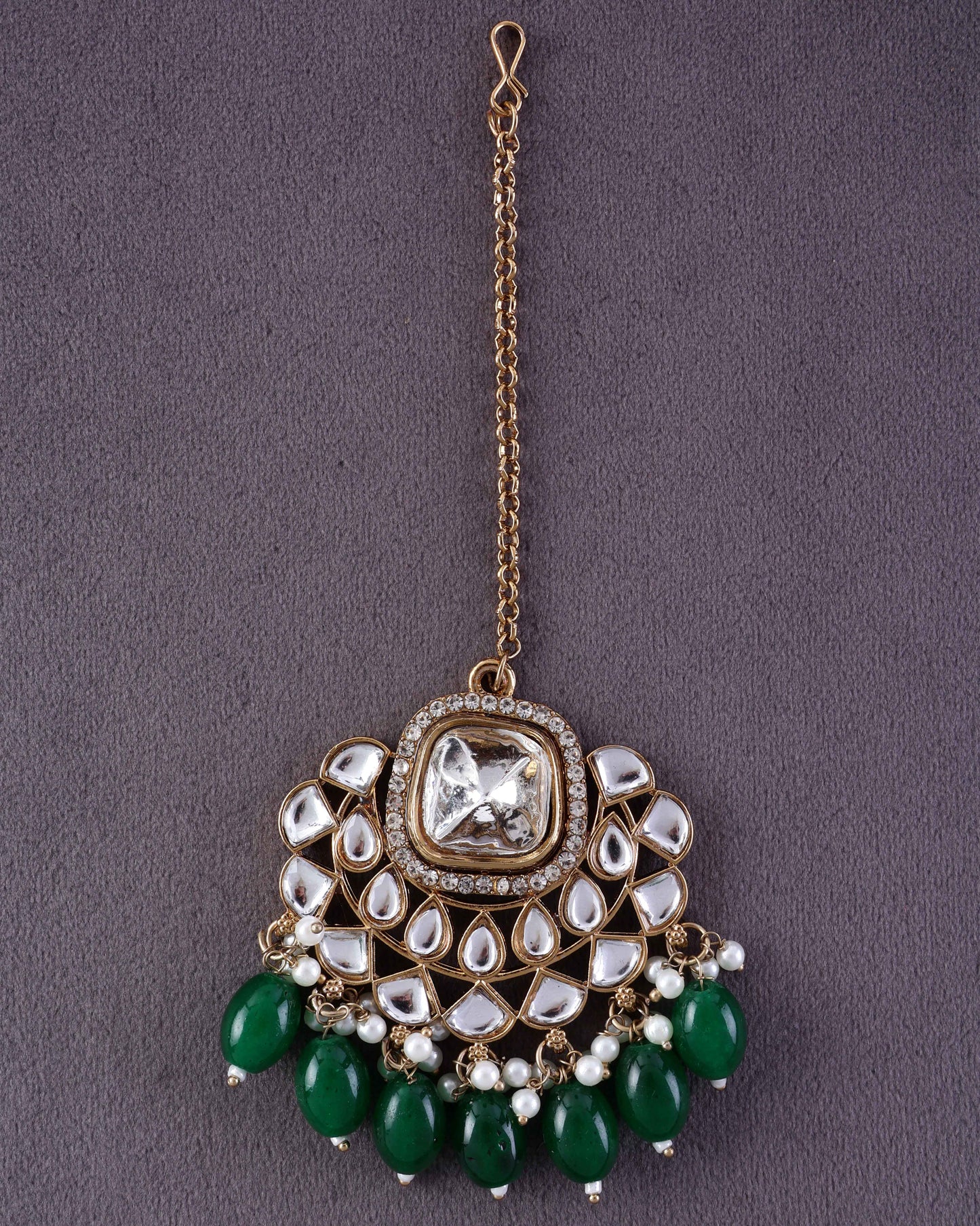 Green Oviya Kundan Teeka