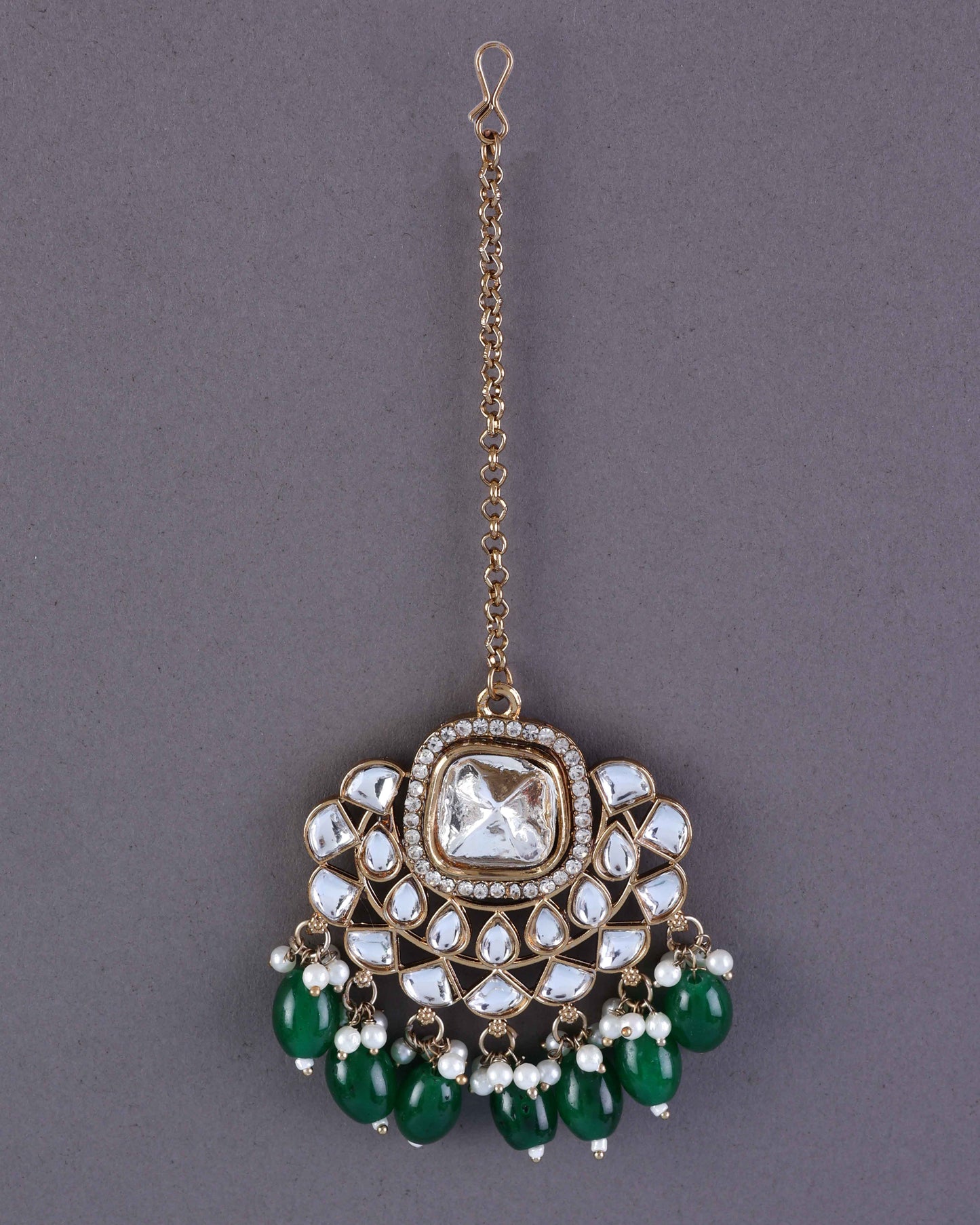 Green Oviya Kundan Teeka