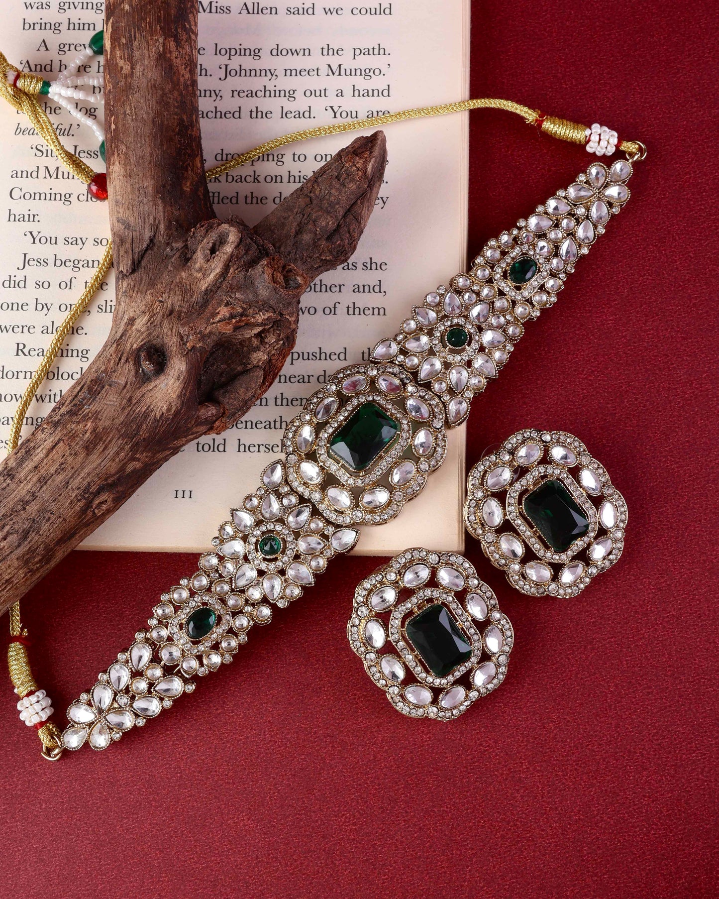 Emerald Gunveen Choker Necklace Earring