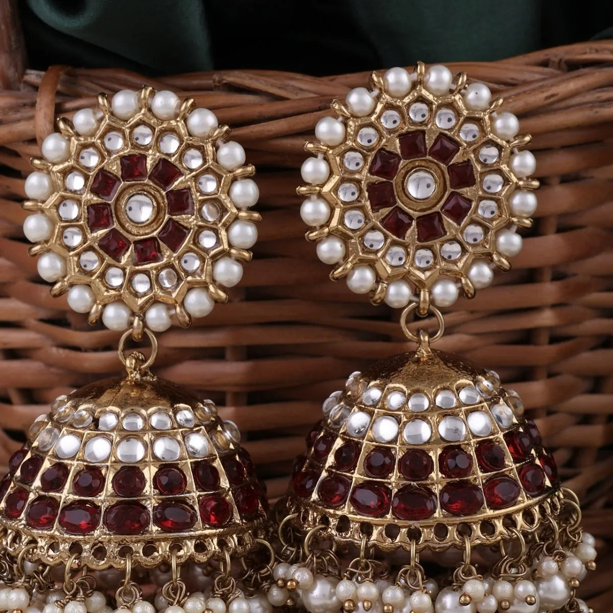 Maroon Guneet Jhumka