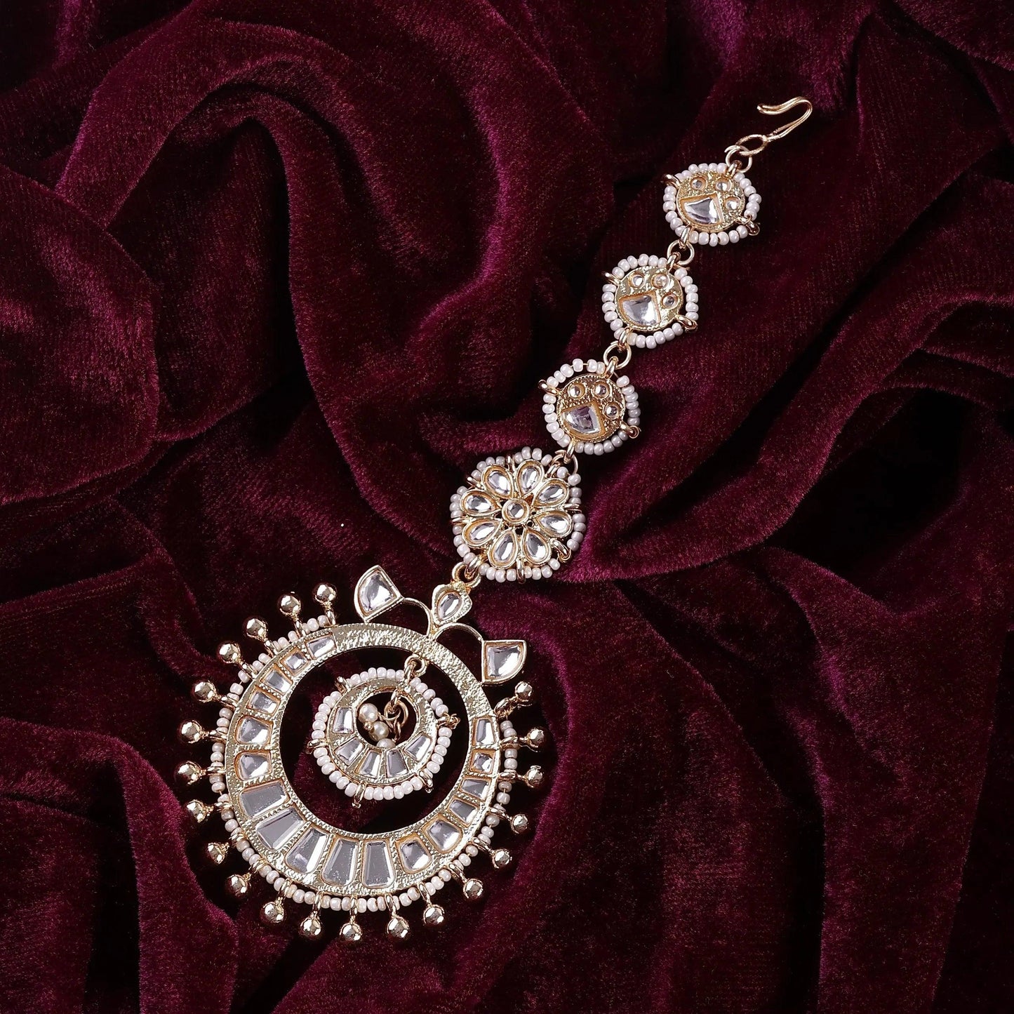 Gold Suhani Kundan Mangteeka