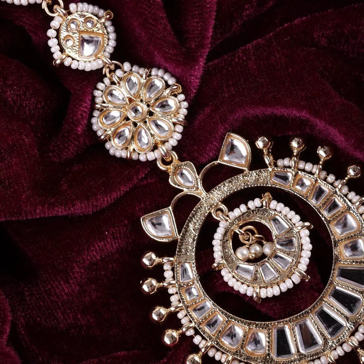Gold Suhani Kundan Mangteeka
