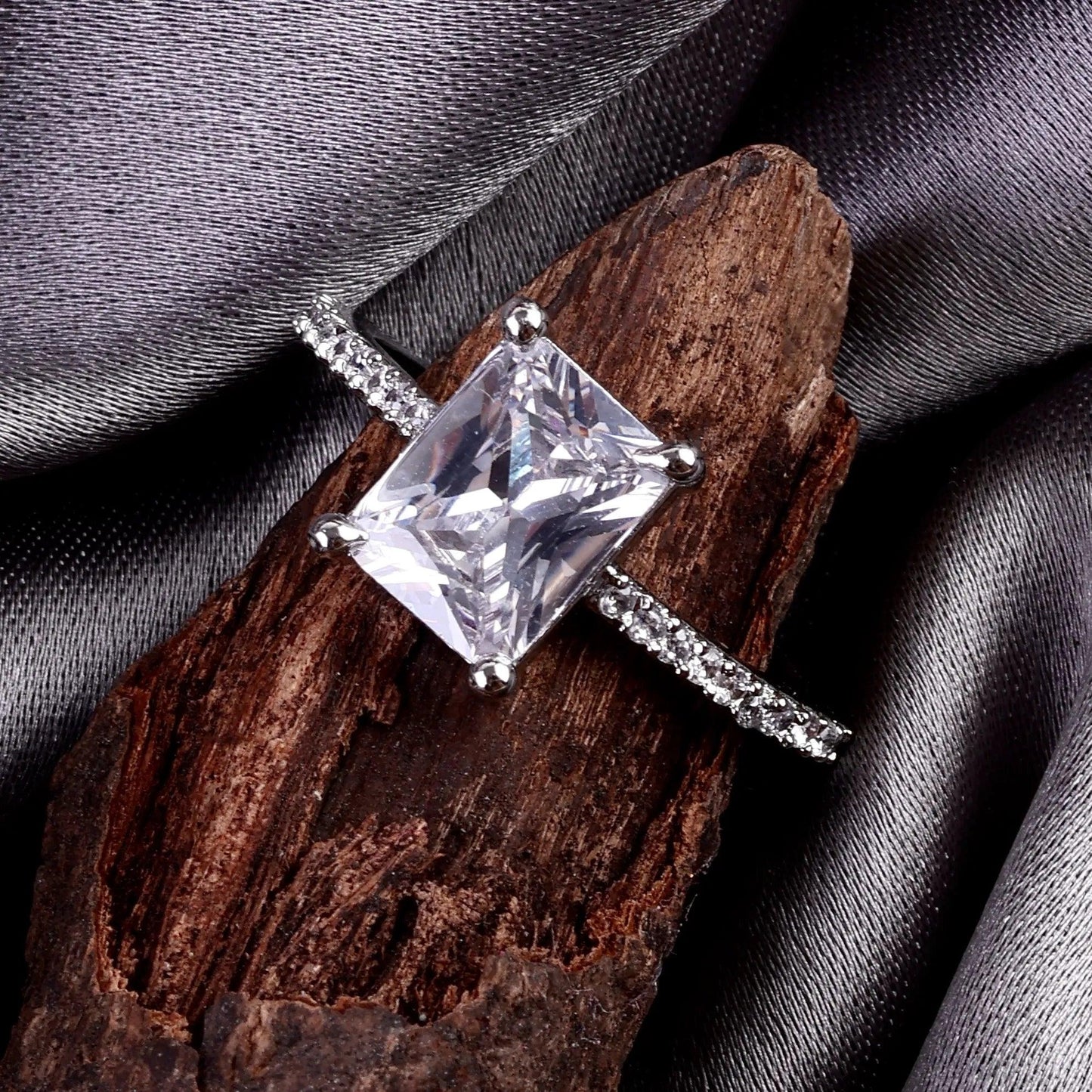 Joseph American Diamond Ring