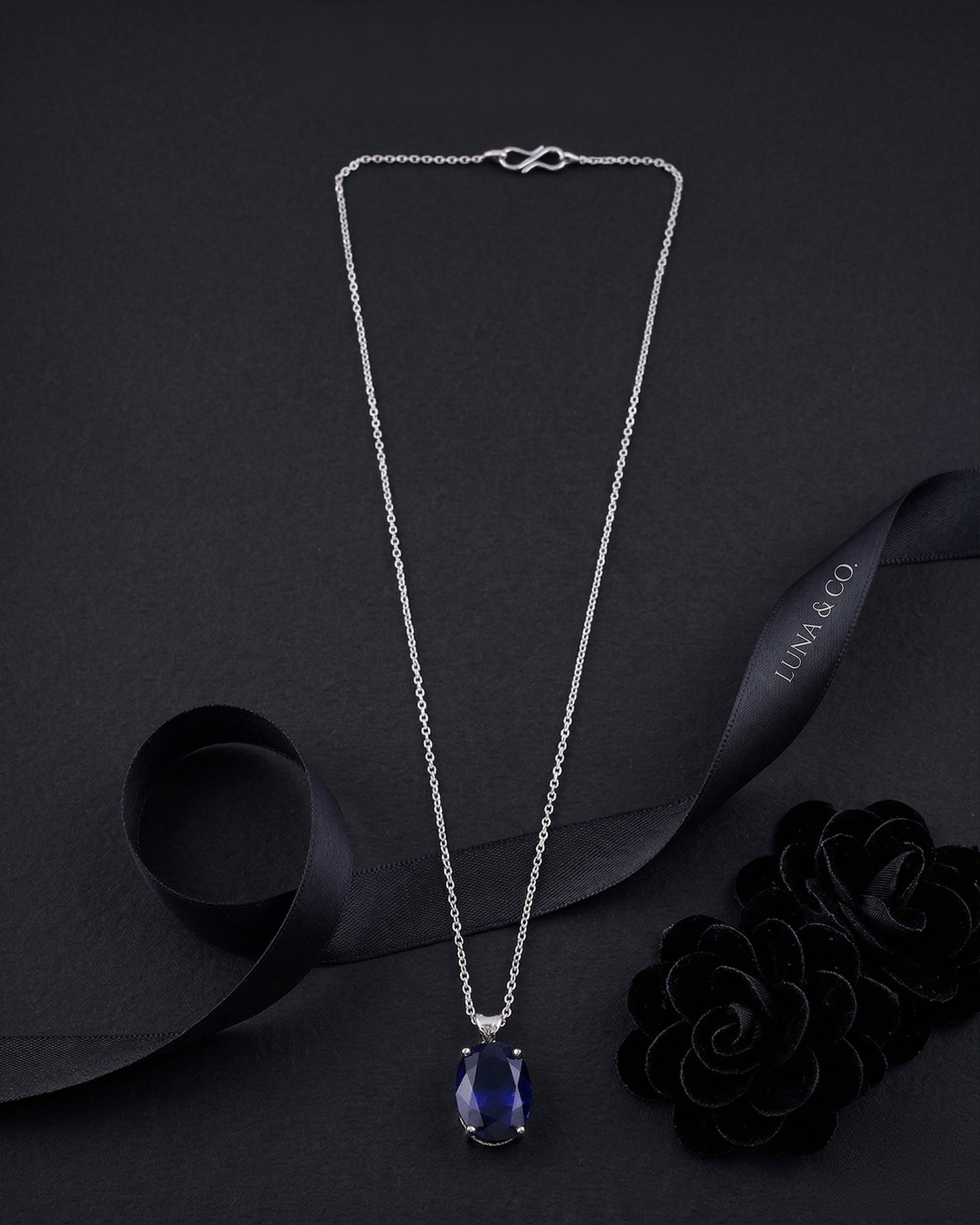Vesper Pendant Necklace