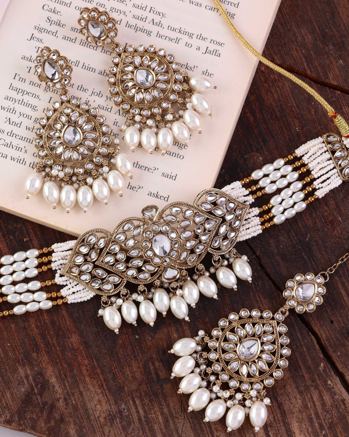 Arhan Necklace Earring with Teeka