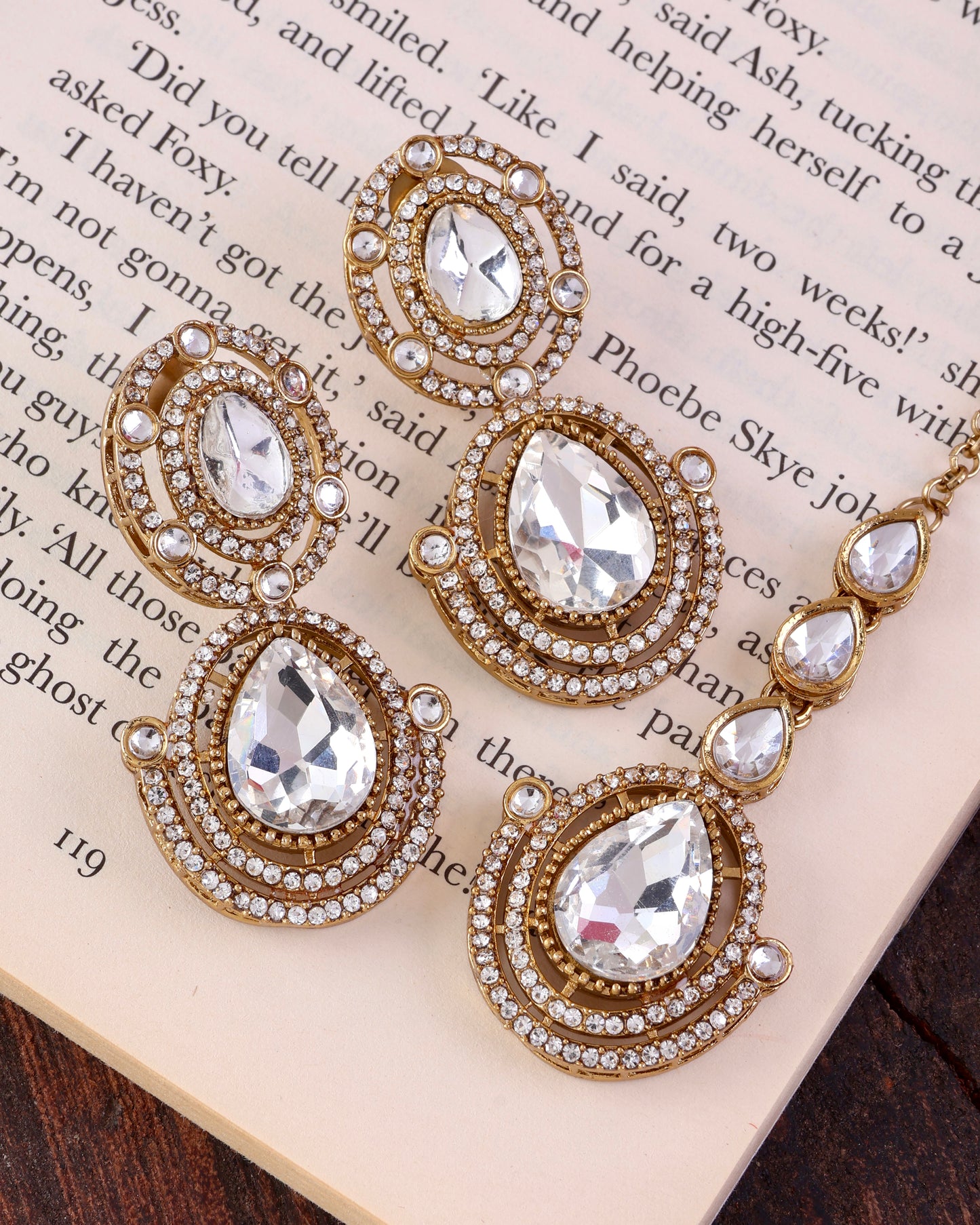 Silver Hania Premium Polki Dupe Necklace with Earring and Mangteeka