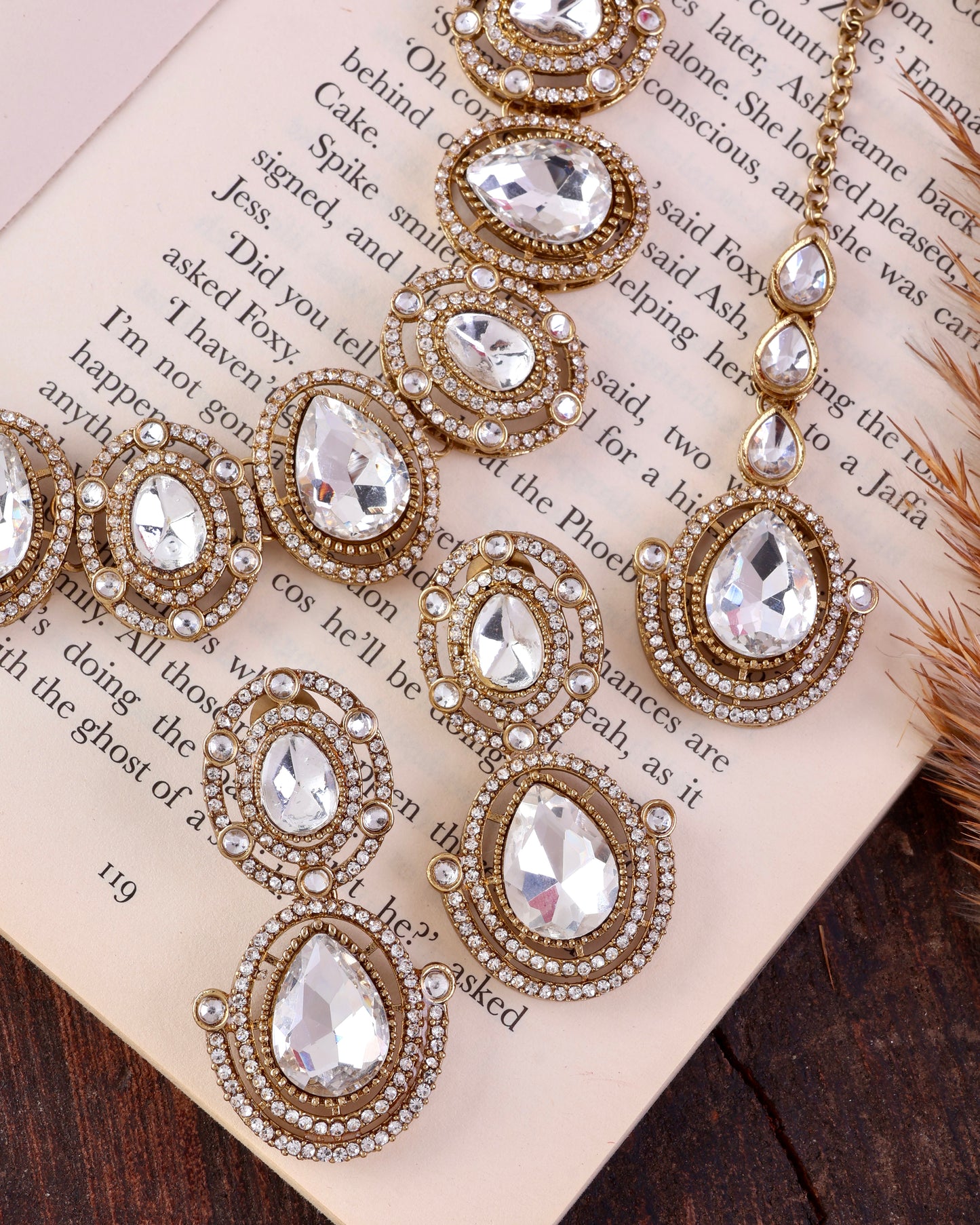 Silver Hania Premium Polki Dupe Necklace with Earring and Mangteeka
