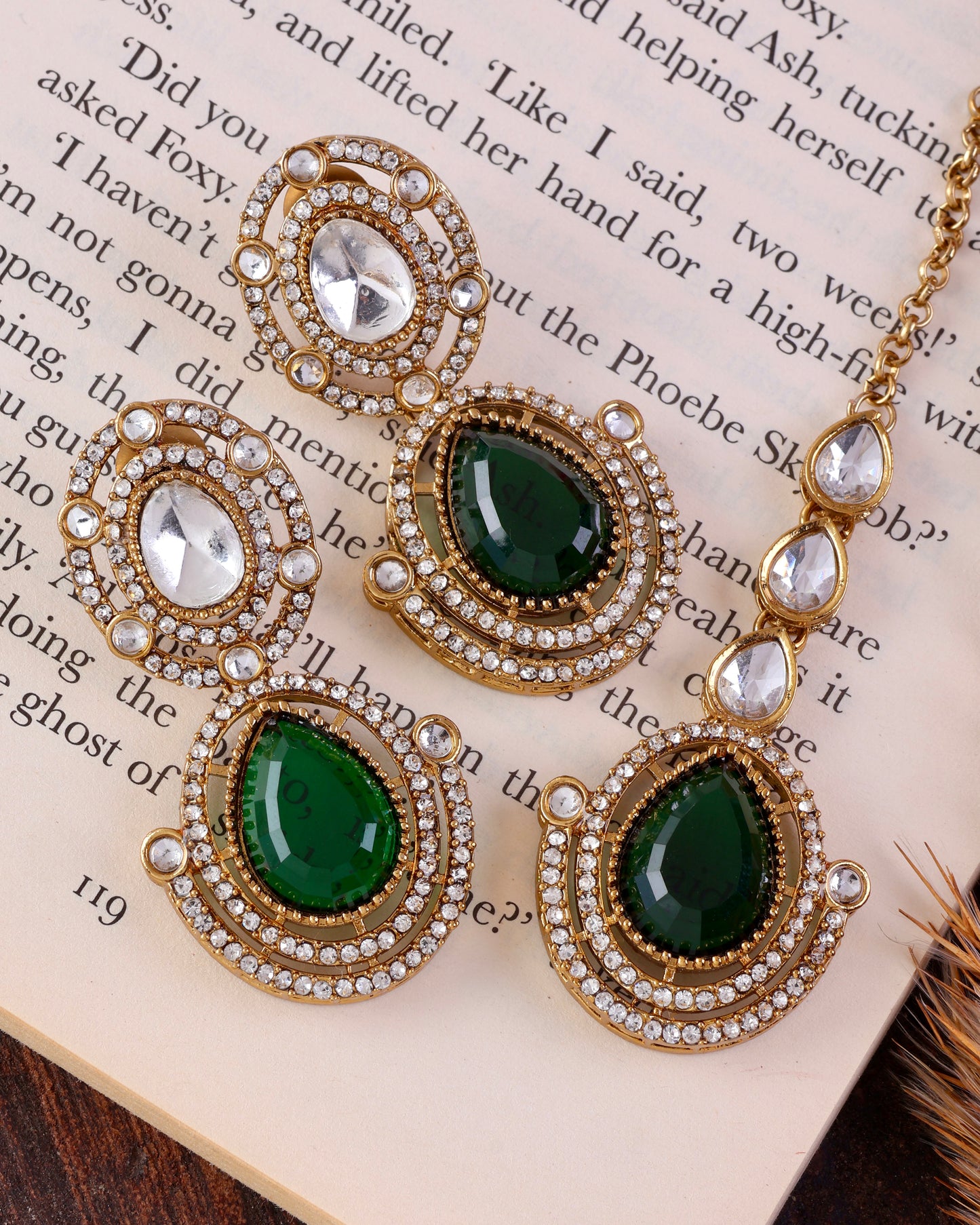 Emerald Hania Premium Polki Dupe Necklace with Earring and Mangteeka