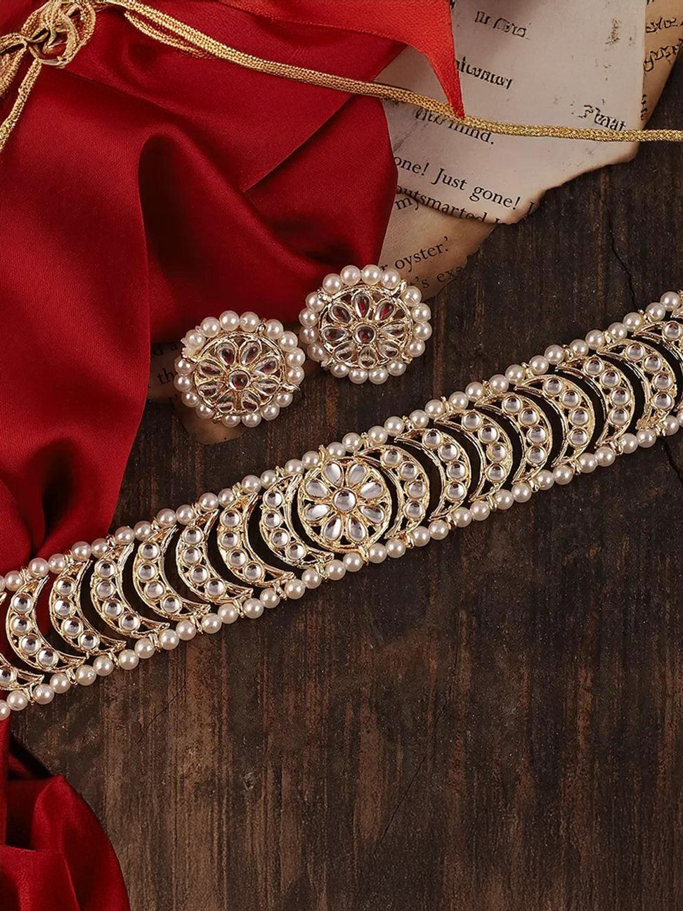 Maya Sleek Choker