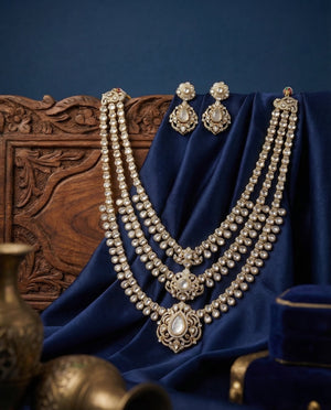 NeckSets