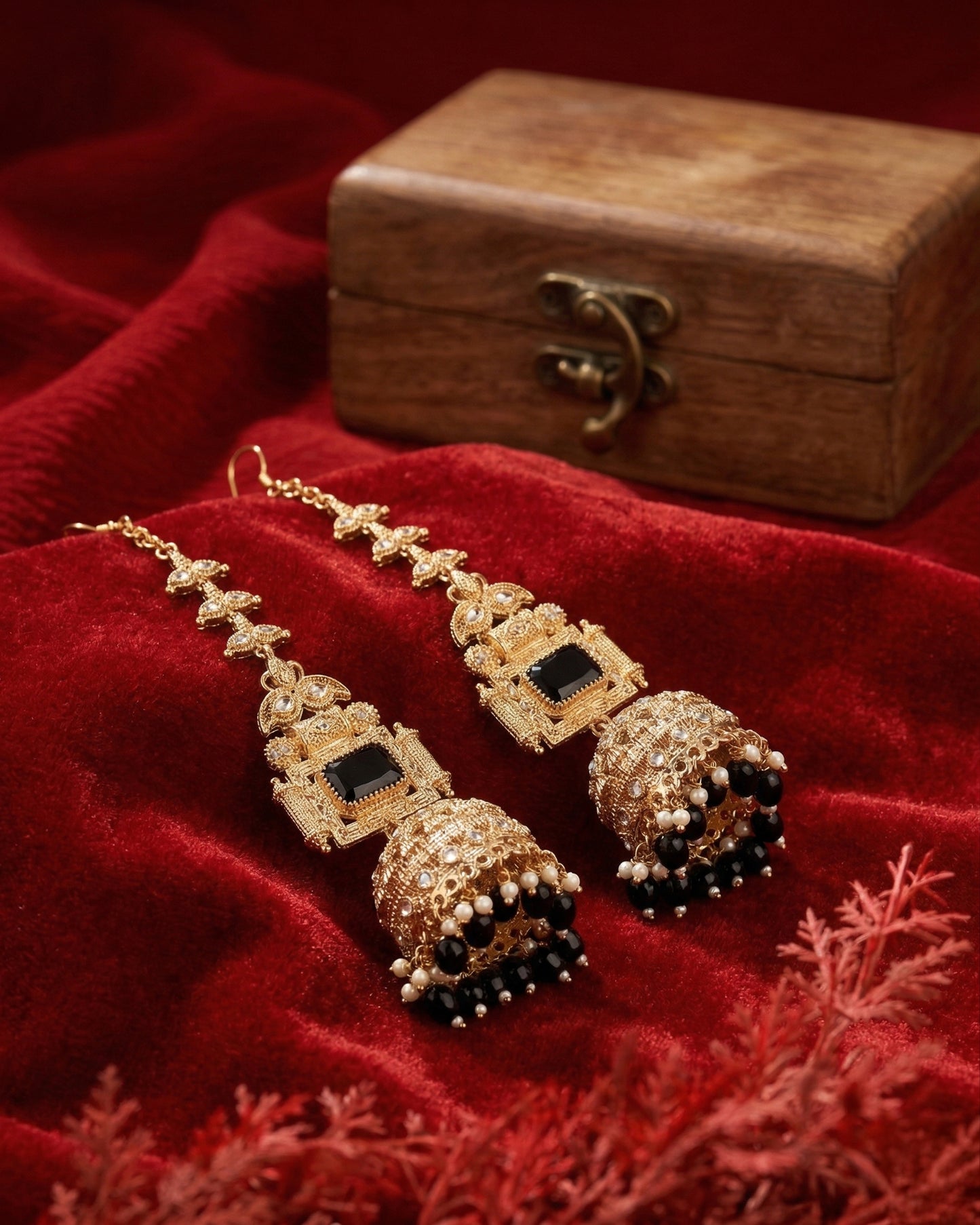 Black Nainika Jhumka Earring With Sahara
