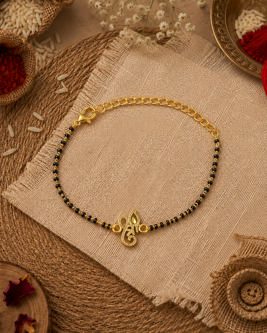 Shrimay Hand Mangalsutra | Tilak Set Included