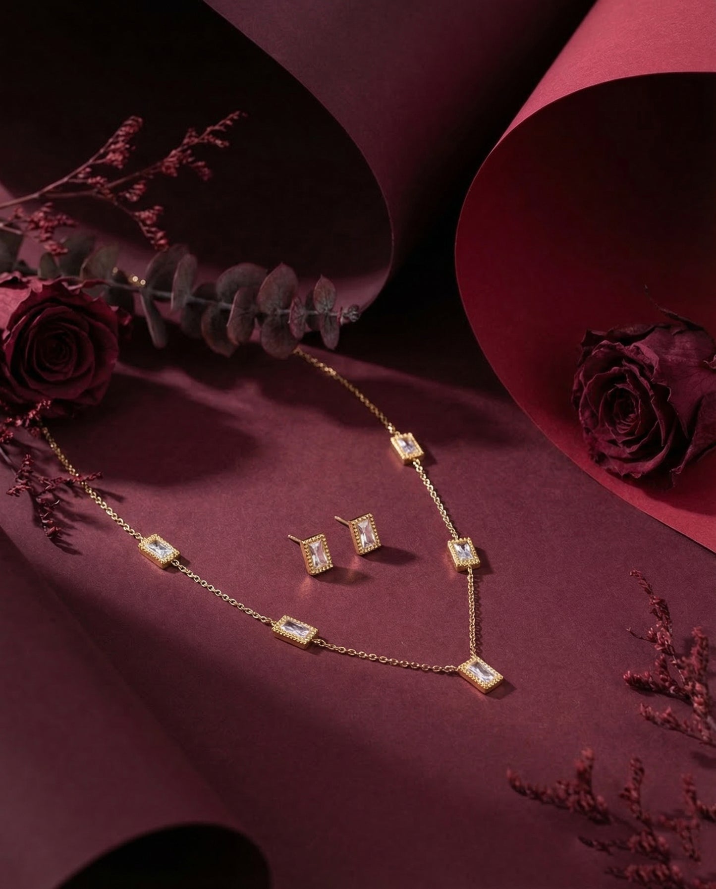 Silver Elayra Voguish Pendant Set