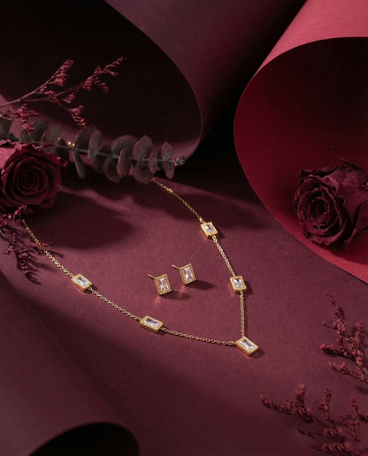 Silver Elayra Voguish Pendant Set