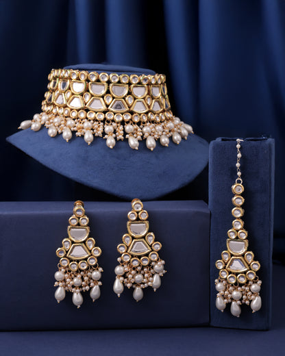 Pearl Guranshi Dabi Kundan Choker Necklace with Earring and Mangteeka