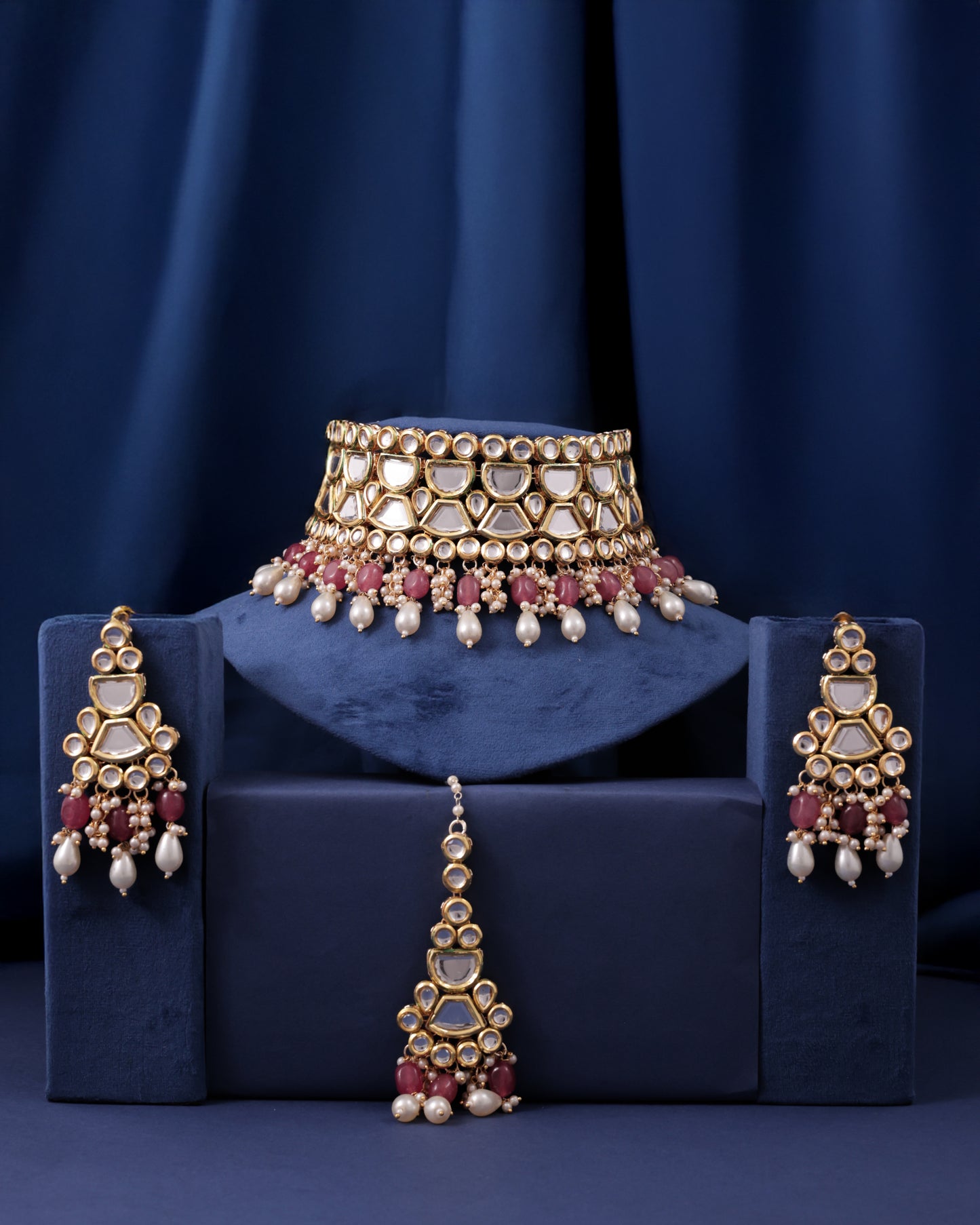 Onion Blush Guranshi Dabi Kundan Choker Necklace with Earring and Mangteeka