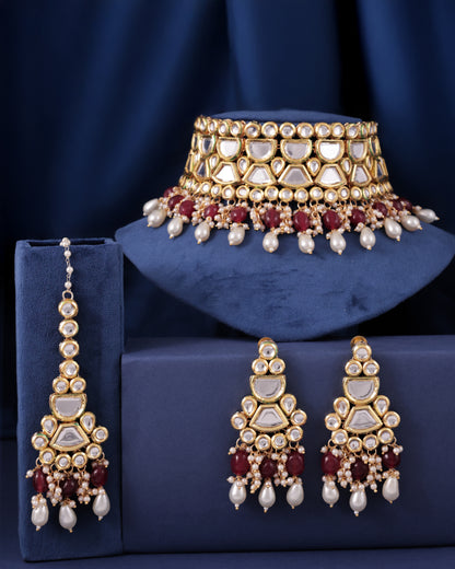 Maroon Guranshi Dabi Kundan Choker Necklace with Earring and Mangteeka